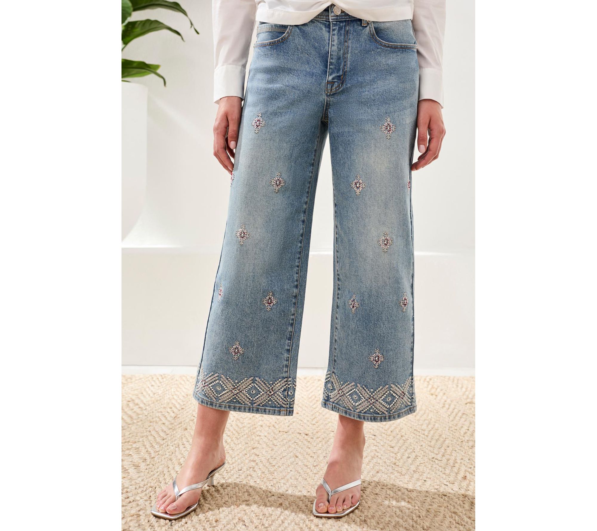 Tribal Audrey Hugging Wide Leg Denim With Embroidered Finish