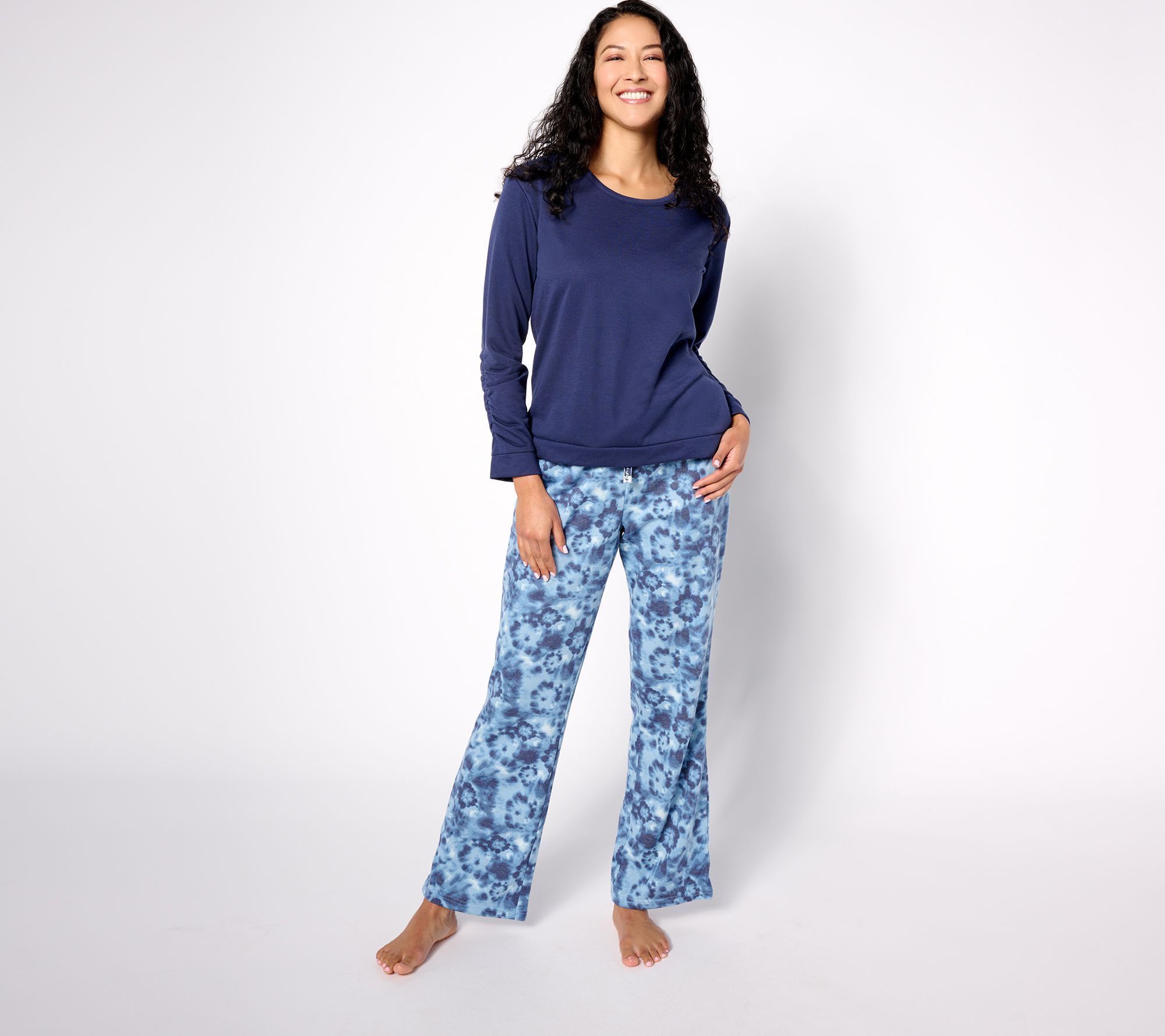Lv Louis Vuitton pj pajamas pyjama payama pyjamas pjs sleepwear nightwear  satin silk can nego, Women's Fashion, New Undergarments & Loungewear on  Carousell