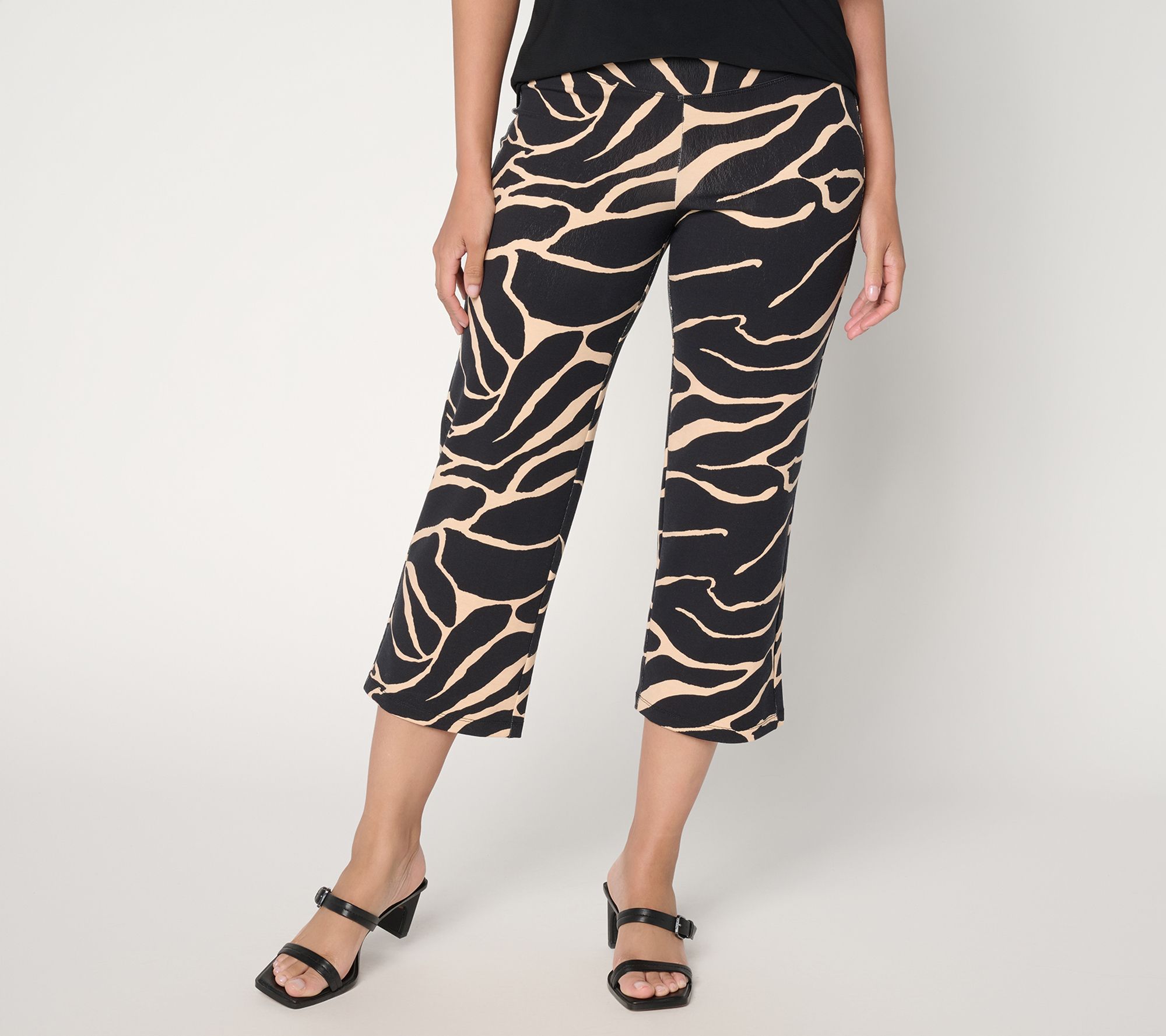 Women with Control Petite Printed Knit Crop Chic Contour Pant