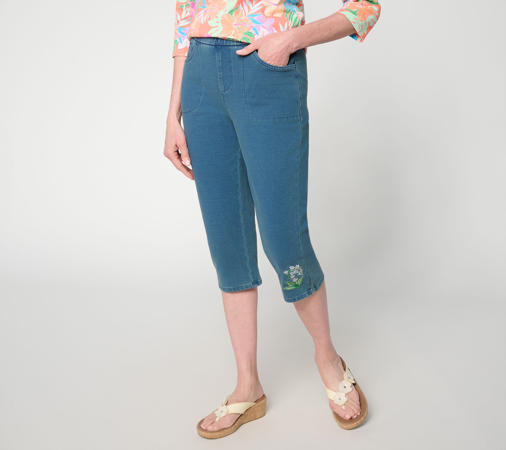 Quacker Factory DreamJeannes Petal Power Embroidered 19" Capri Pants