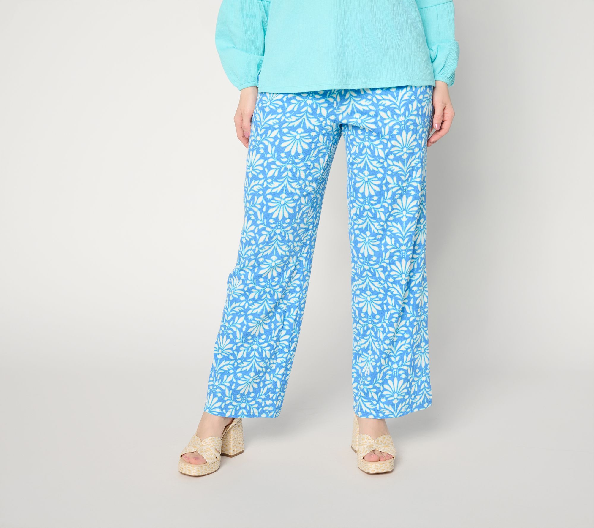 Belle by Kim Gravel Petite Packabelle Olympus Petals Relaxed Pant