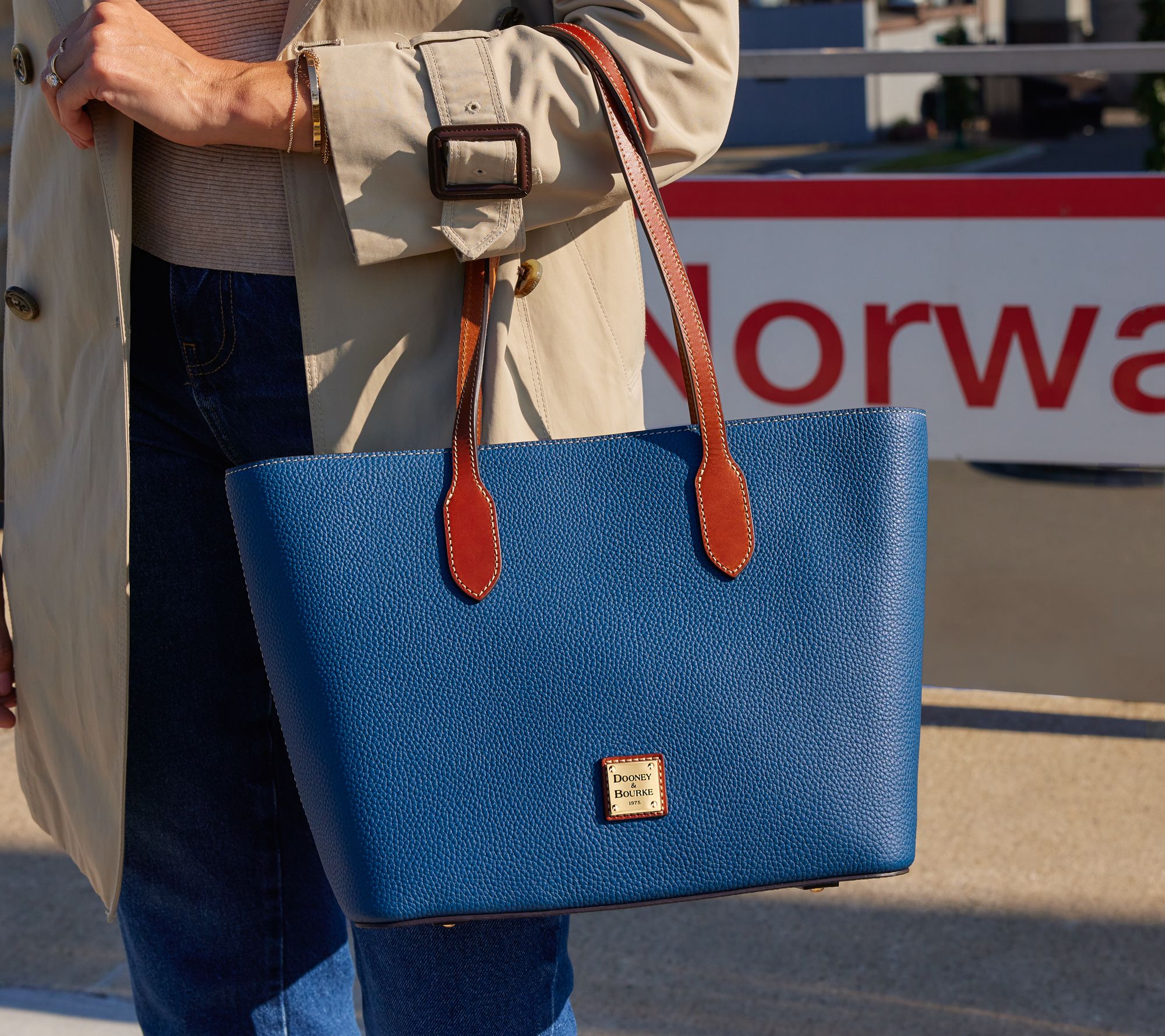 Tote Qvc Dooney Bourke Qvc Dooney And Bourke Handbags Clearance