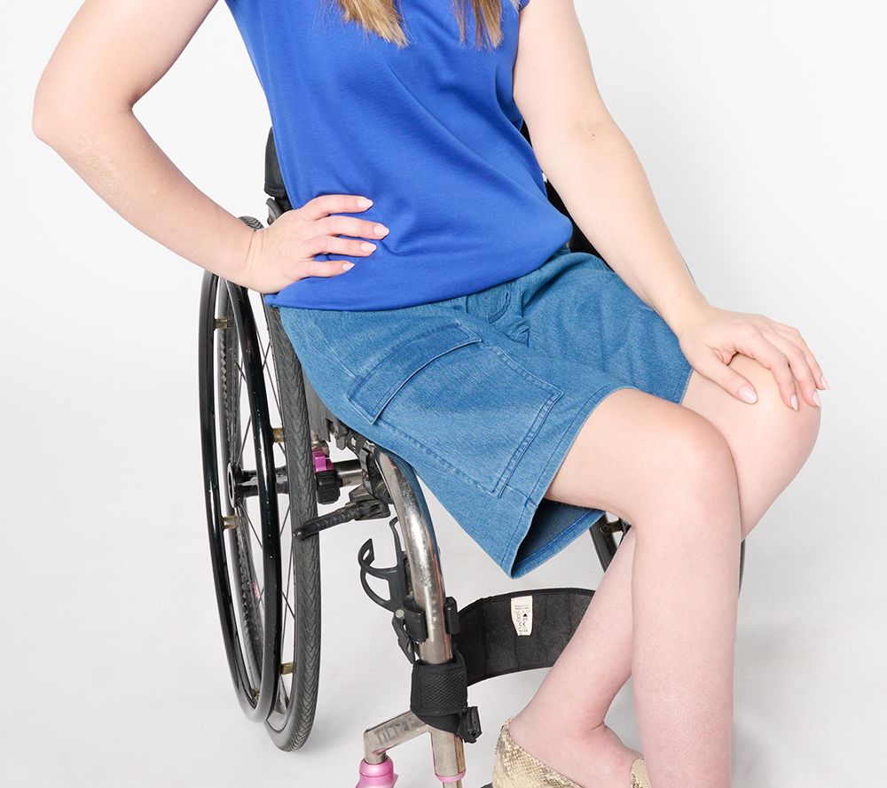 "As Is" Denim & Co. Adaptive Comfy Knit Air Cargo Short Wheelchair Fit