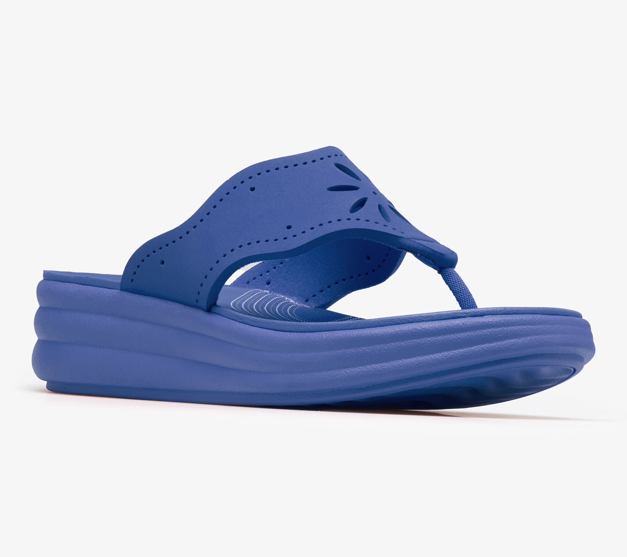 Clarks Cloudsteppers Perforated Thong Sandals -Drift Daisy