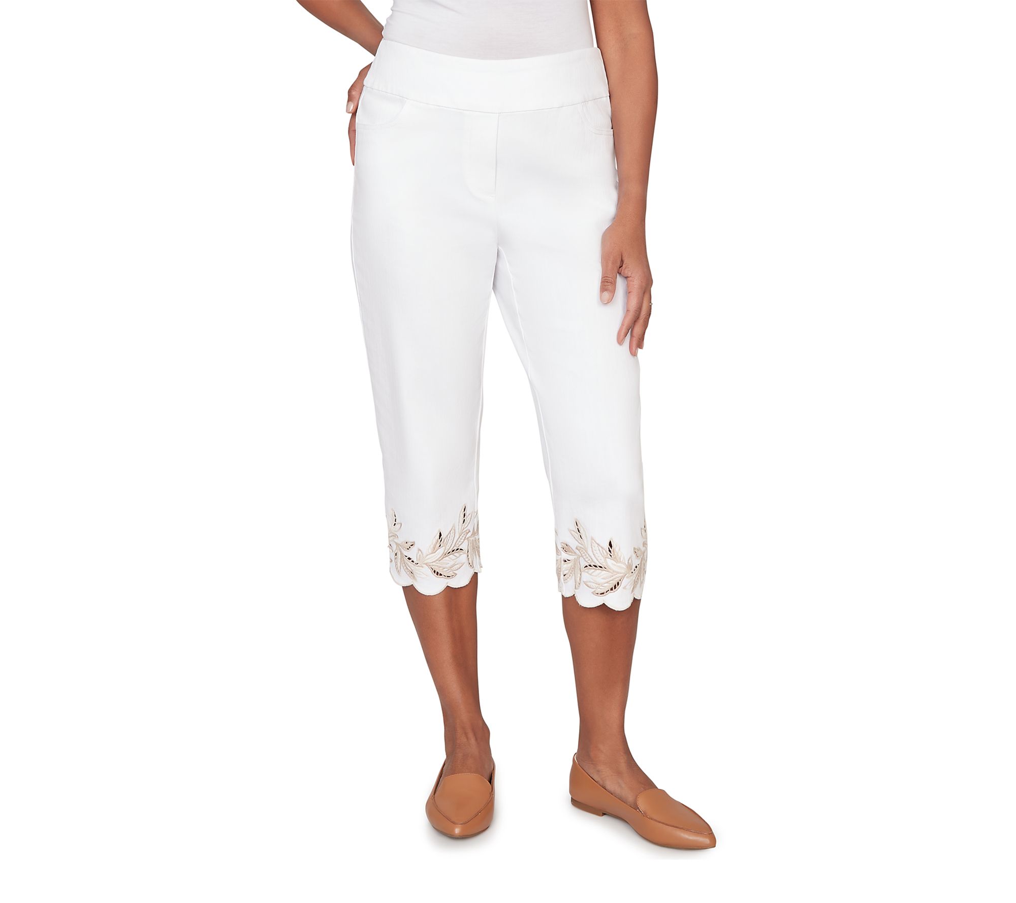 Alfred Dunner Women's Leaf Cut Out Super Stretch Denim Capris