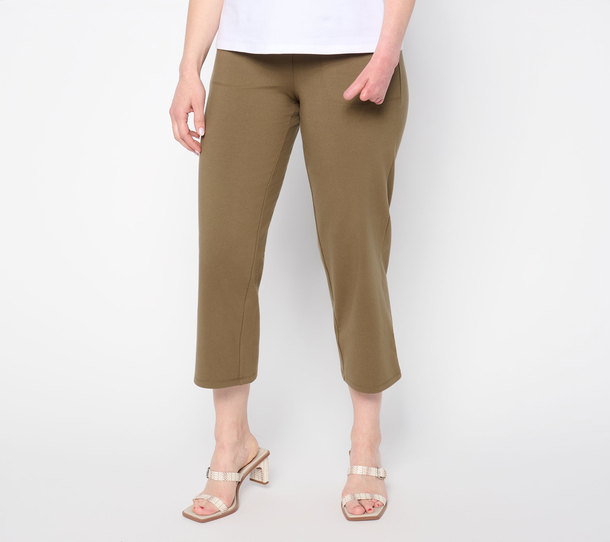 Women with Control Regular 86/14 Relaxed Straight Leg Crop Icon Pant