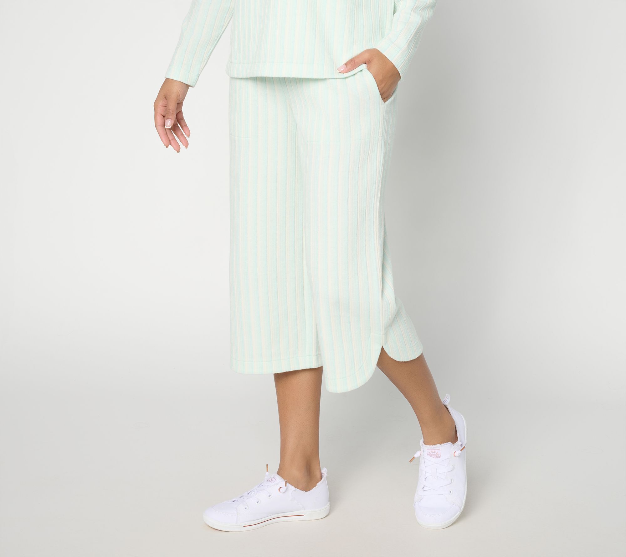 "As Is" AnyBody Tall Striped Jacquard Wide Leg Capri With Pockets