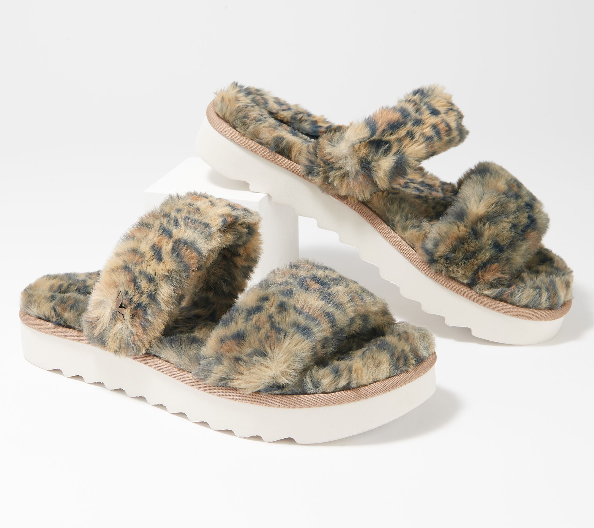 Koolaburra discount fuzzy sandals