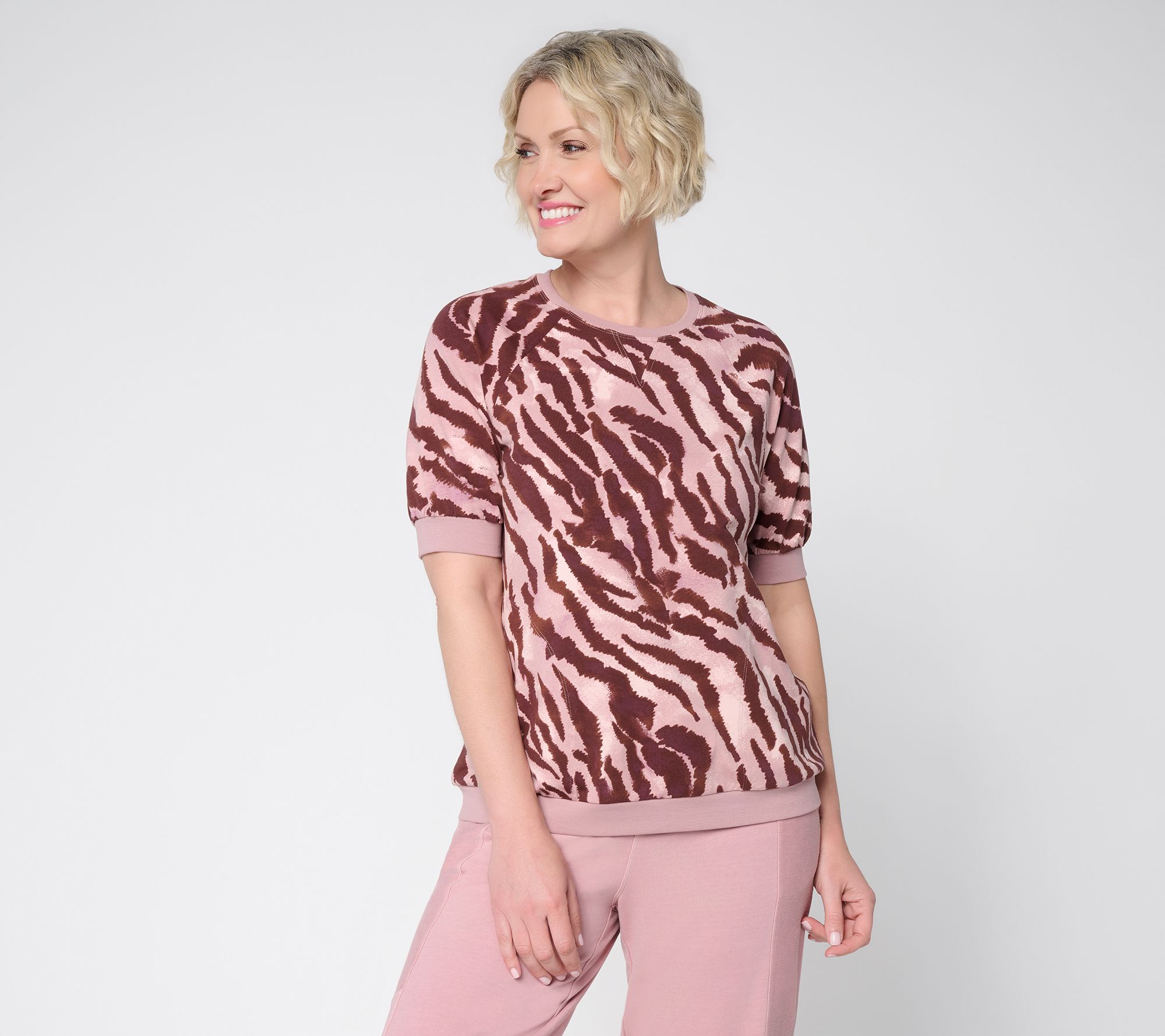 LOGO Lounge by Lori Goldstein Short Sleeve Printed Top