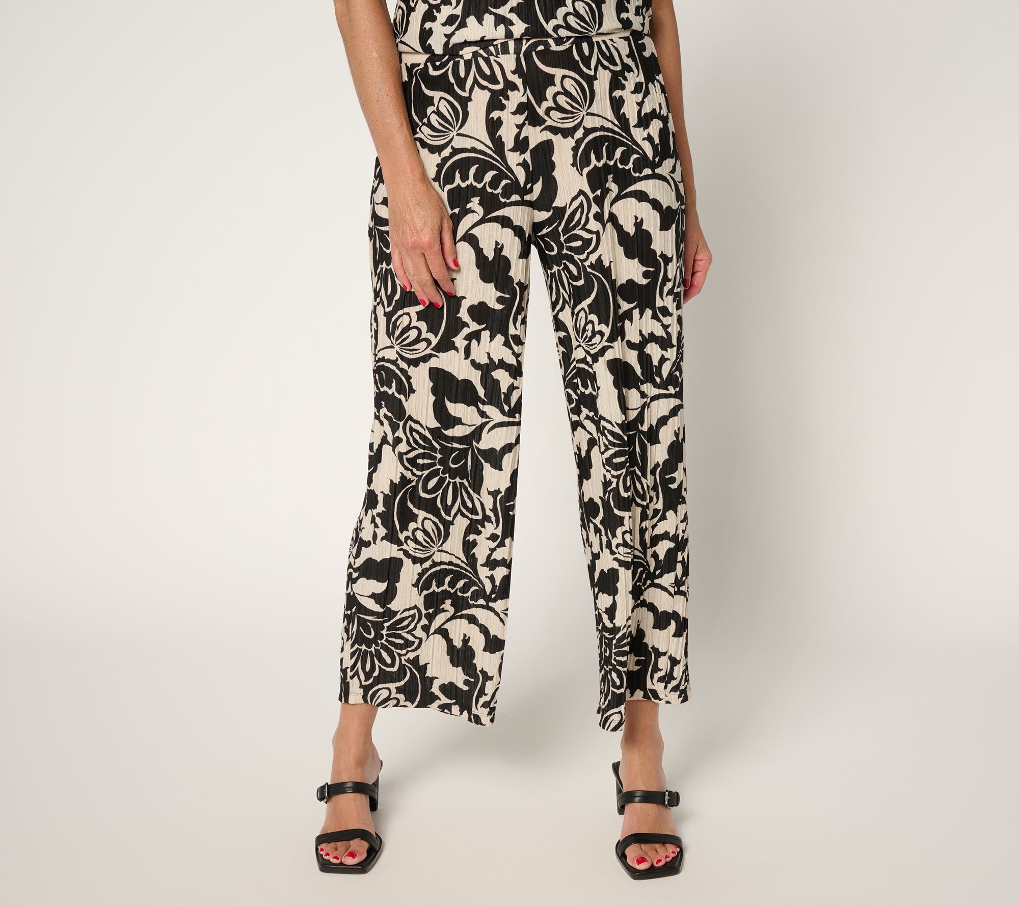 Susan Graver Petite Printed Pleated Knit Wide-Leg Crop Pants