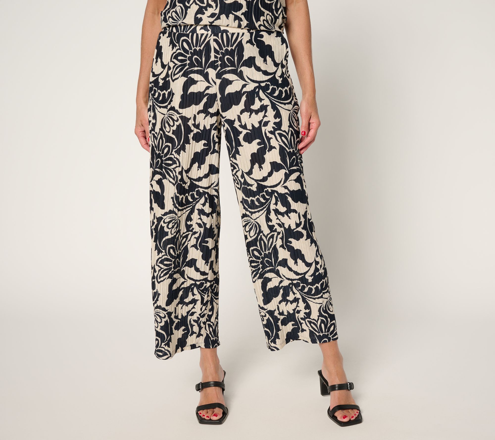 Susan Graver Petite Printed Pleated Knit Wide-Leg Crop Pants