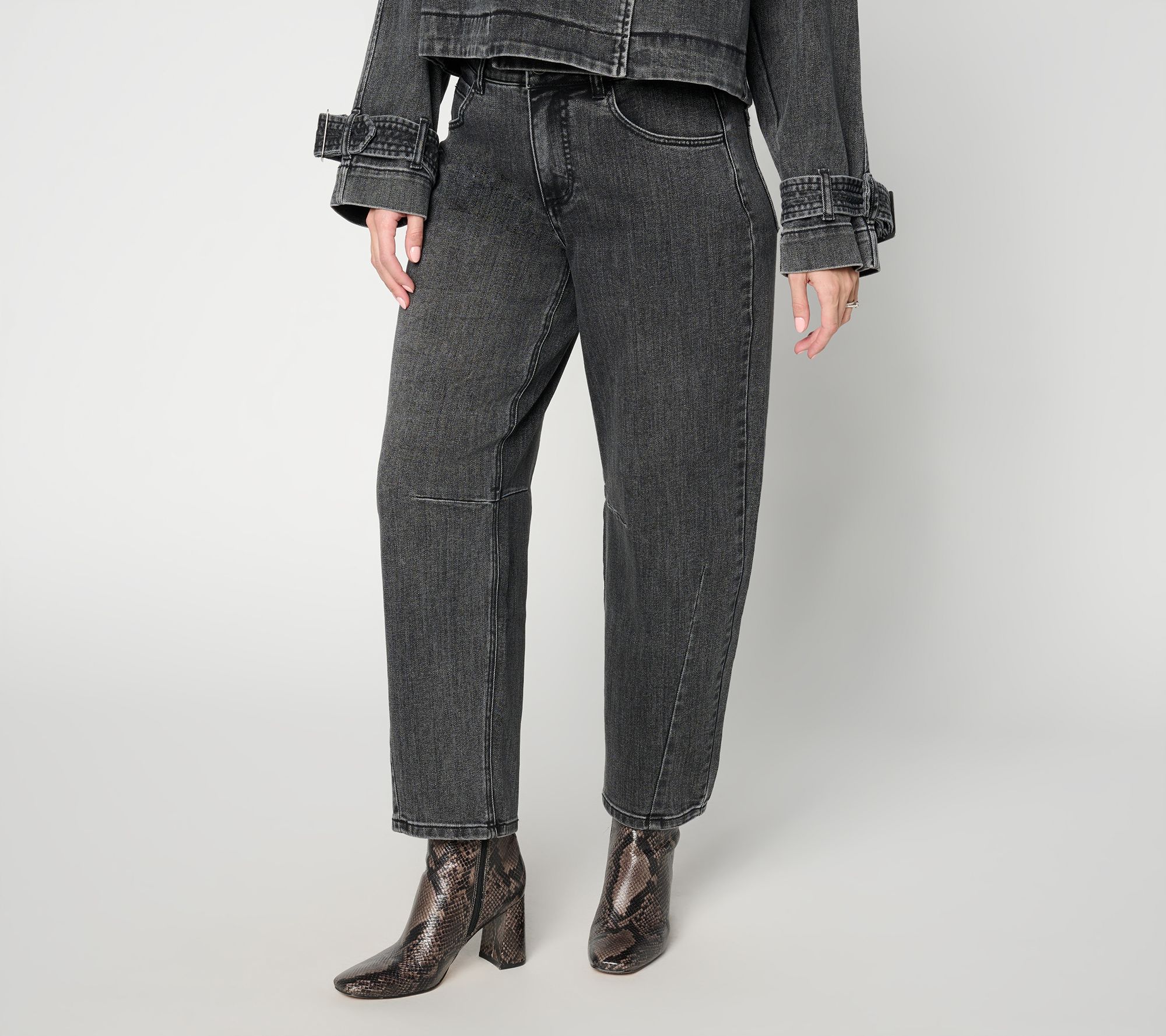 Carla Rockmore Collection Regular Barrel Leg Jeans- Black