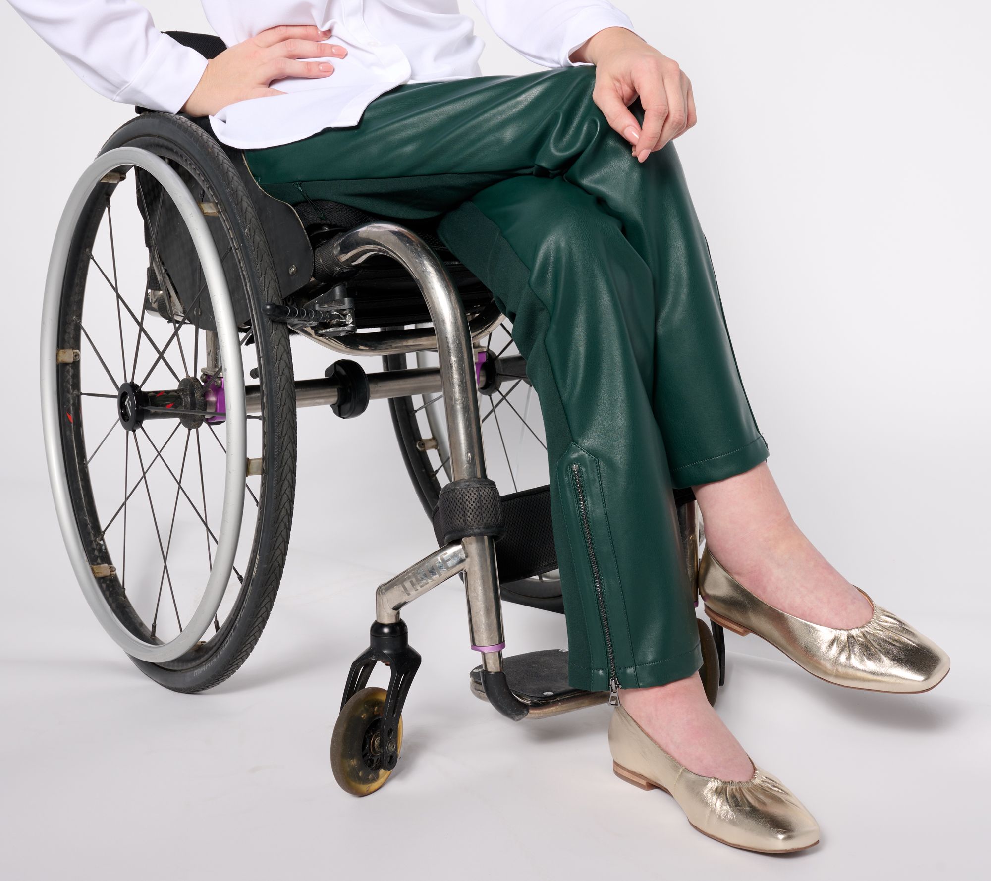 Isaac Mizrahi Live! x Selma Blair FauxLeatherPant Wheelchair Fit