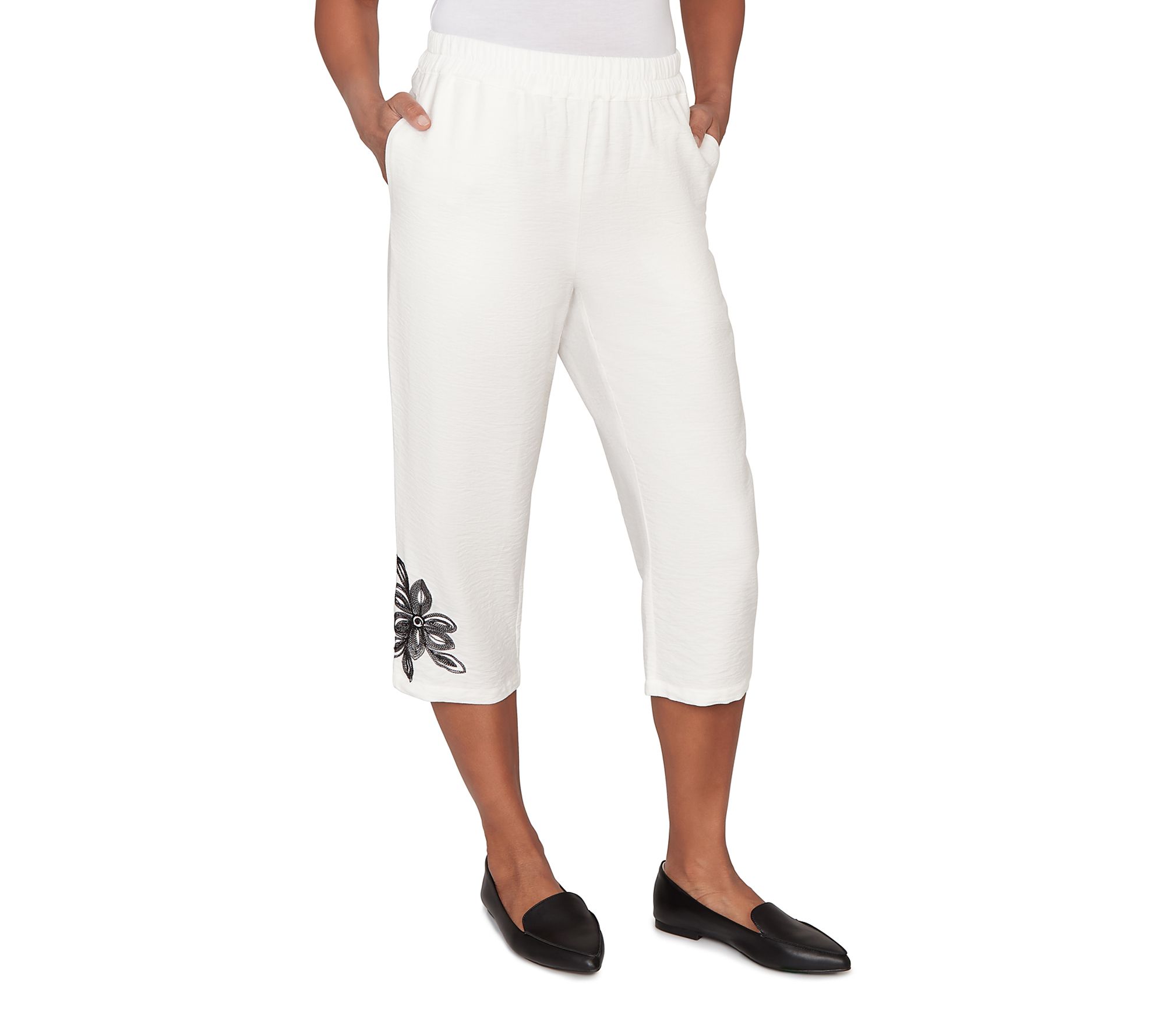 Alfred Dunner Petite Floral Embroidered RelaxedCapri Pants