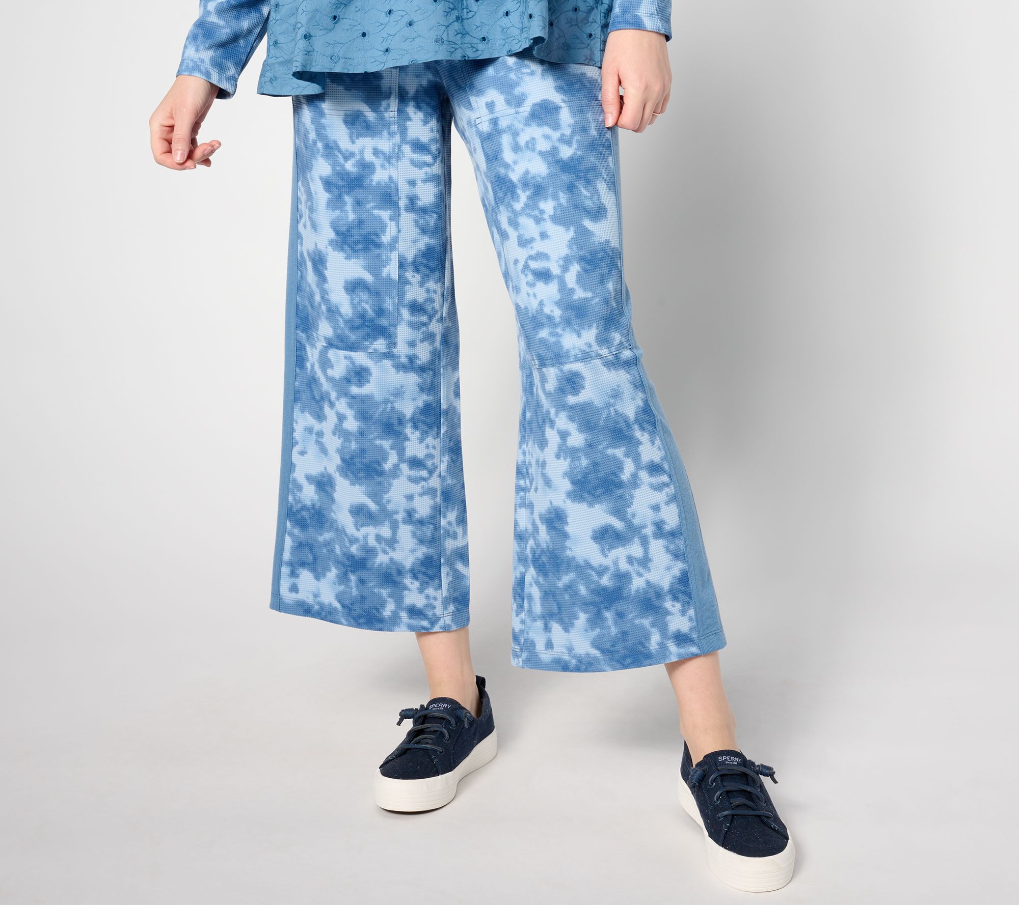 LOGO Life by Lori Goldstein Petite Waffle Knit Wide Leg Pant