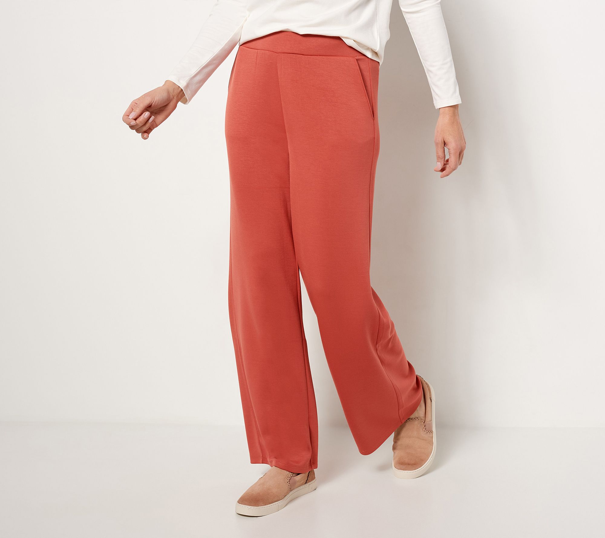 zuda Z-Knit Straight Leg Pant w/ Side Seaming and Pockets 