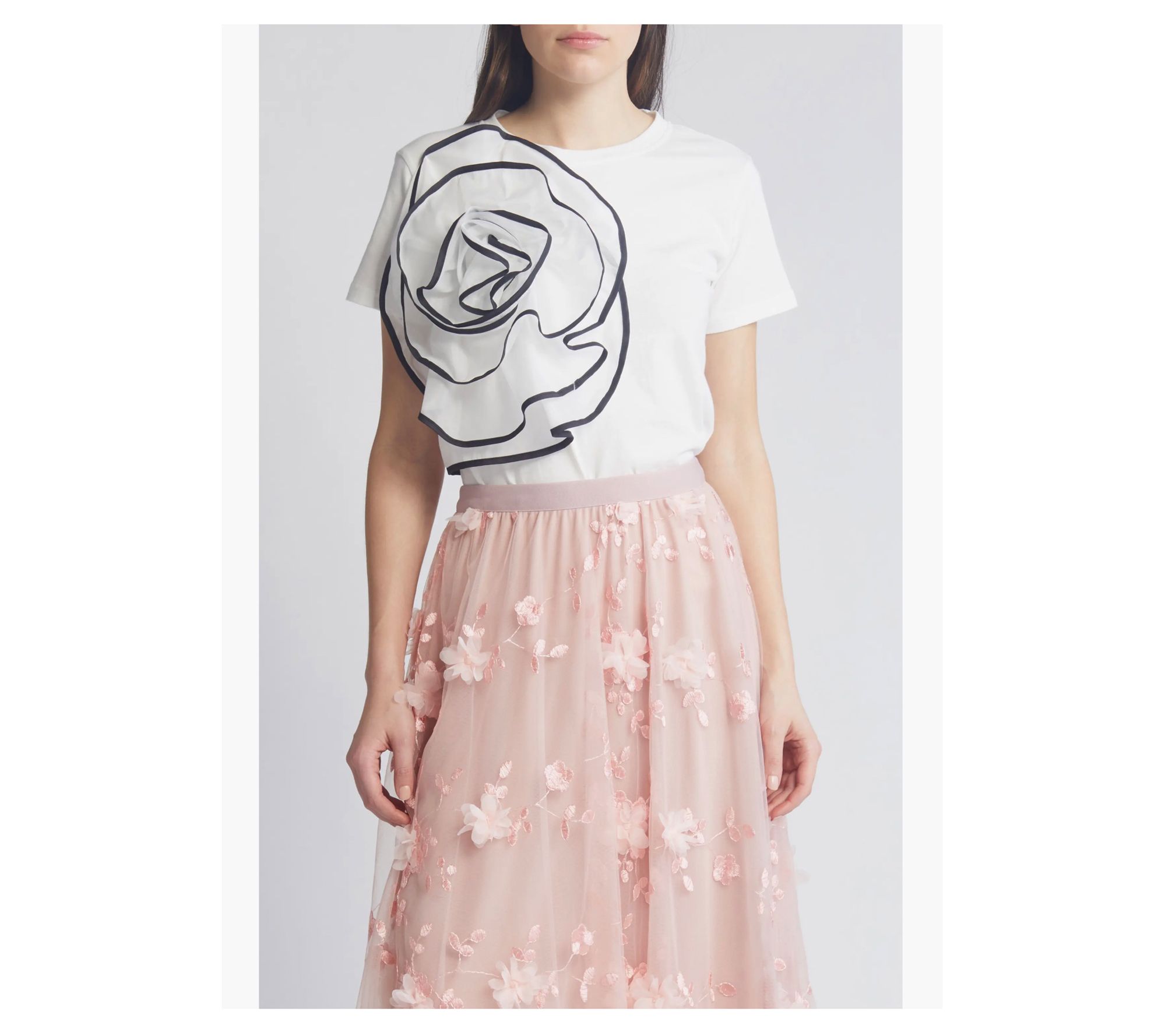 NIKKI LUND Florence 3D Floral Tee Shirt