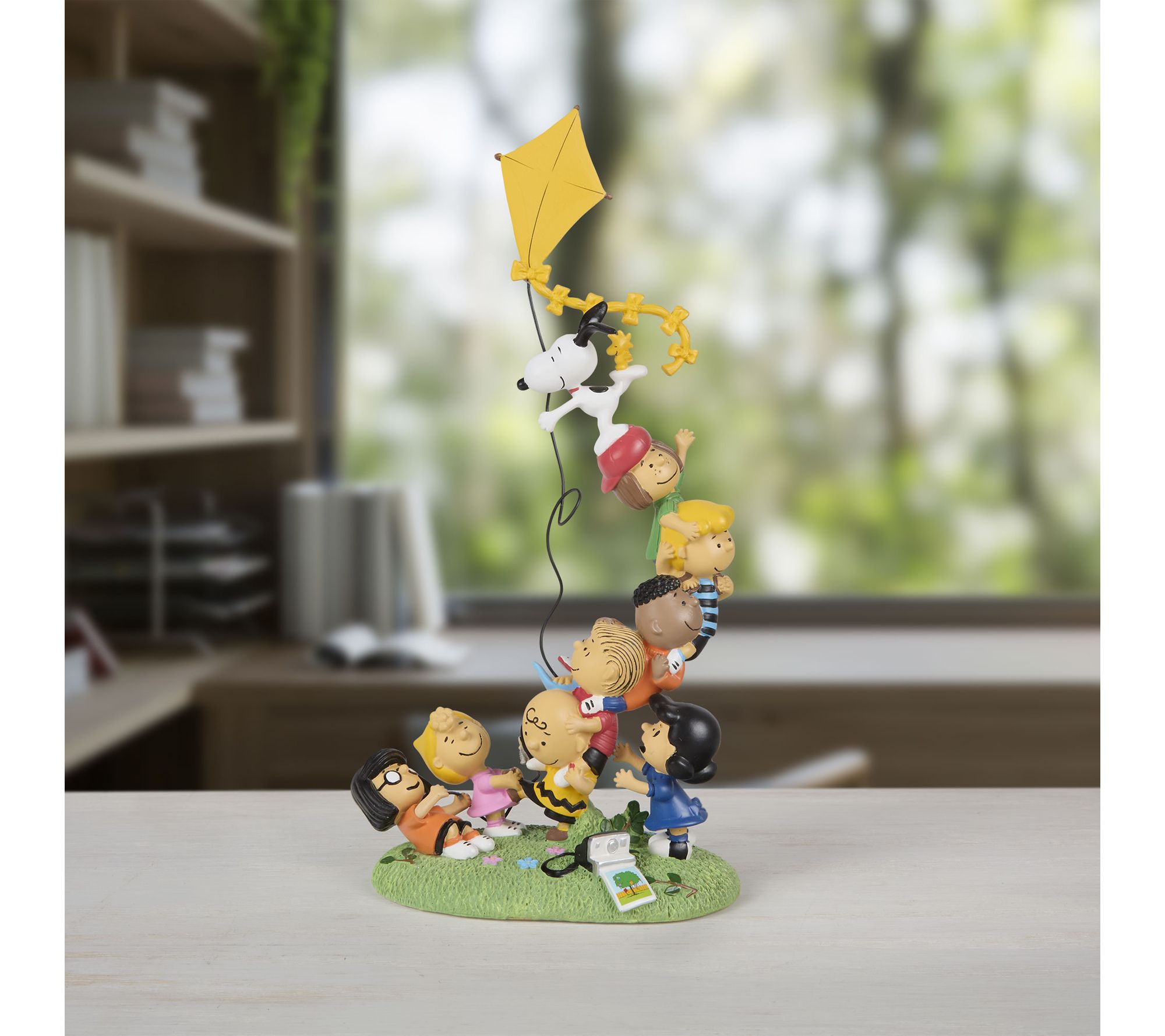 Precious Moments Peanuts Characters Flying Kite