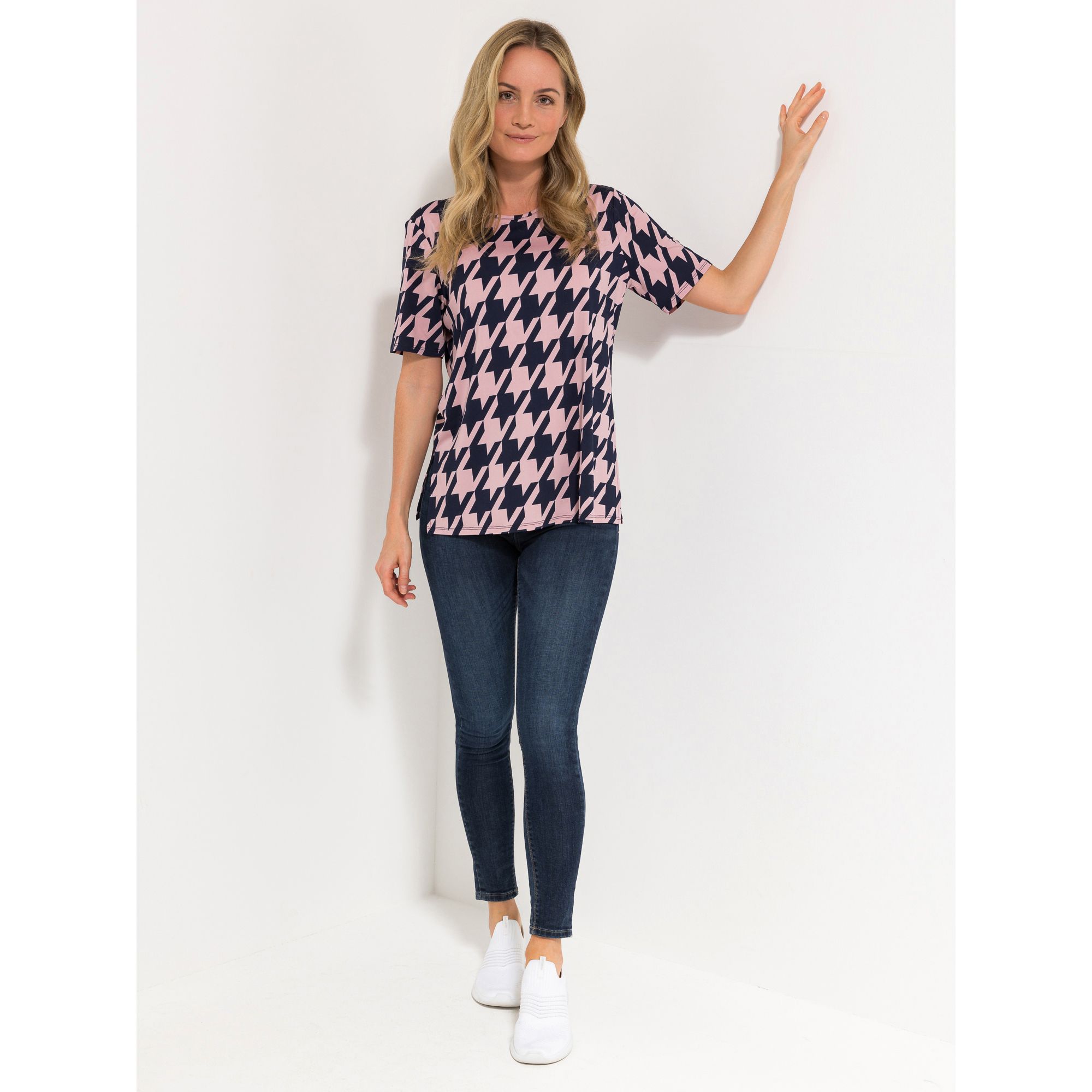 IN-PRINT Shirt, 1/2-Arm Rundhalsausschnitt Seitenschlitze verschiedene Drucke