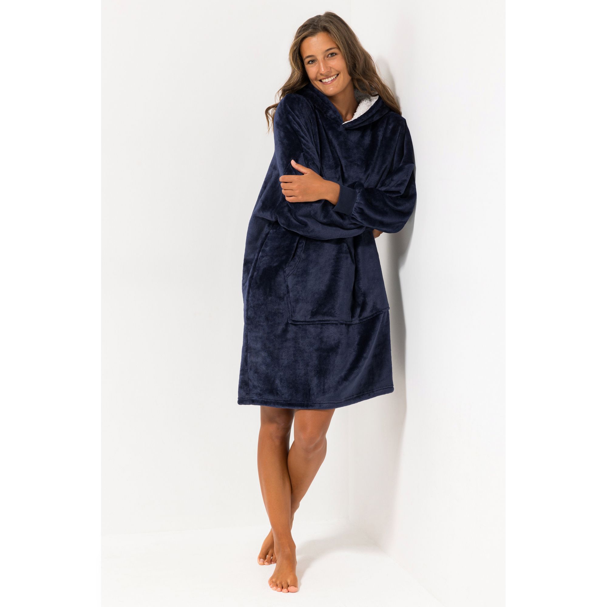 POLARSTERN HOMEWEAR Pulloverkleid Plüsch extra weite Form 100cm