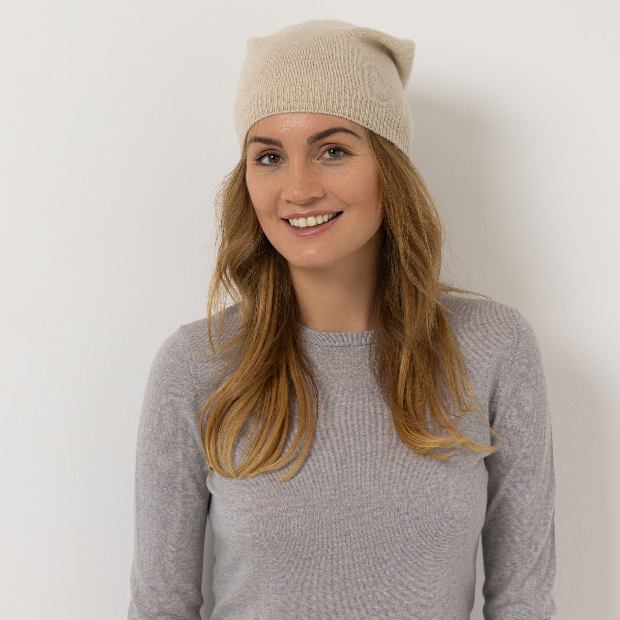 VIA MILANO Mütze 100% Kaschmir Rippabschluss Made in Italy