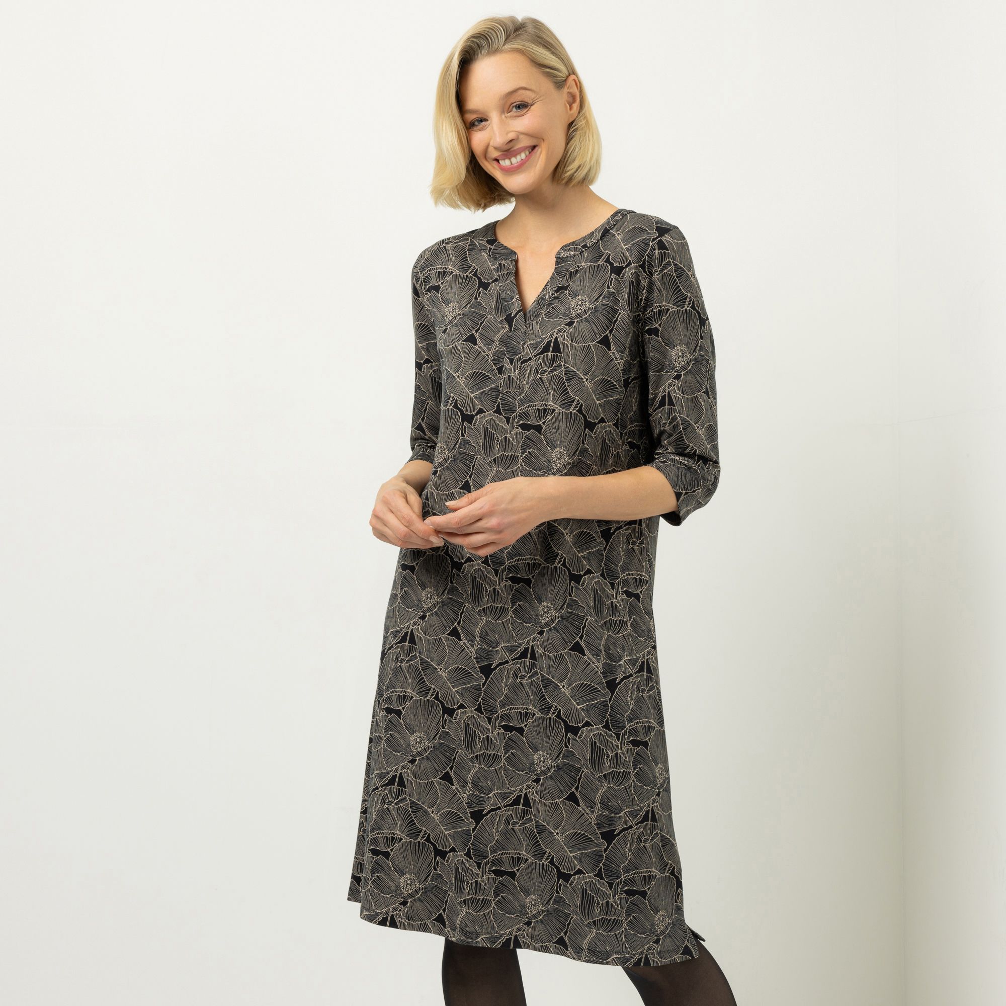 AMINATI® Kleid 3/4-Arm V-Ausschnitt Allover-Druck