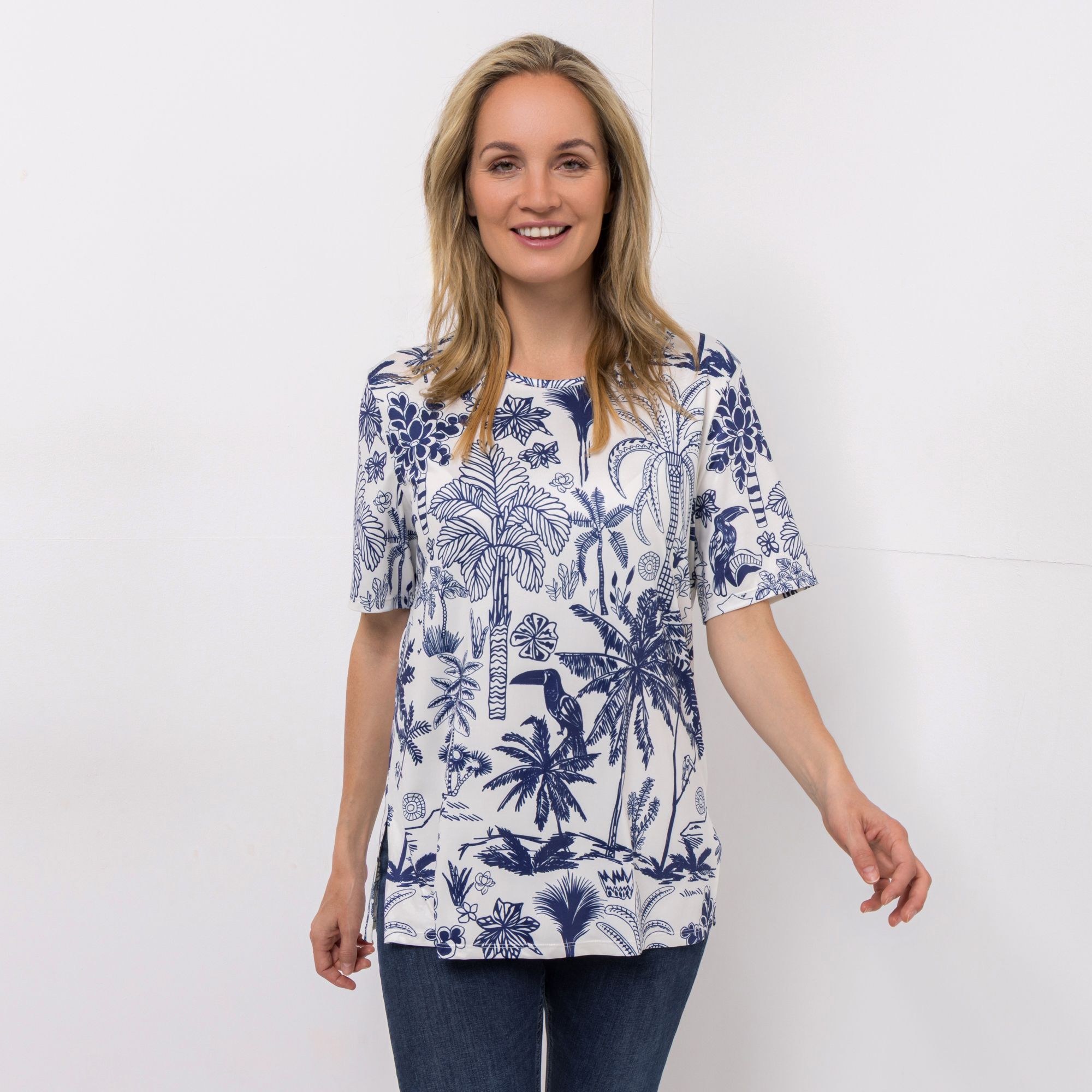 IN-PRINT Shirt, 1/2-Arm Rundhalsausschnitt Seitenschlitze