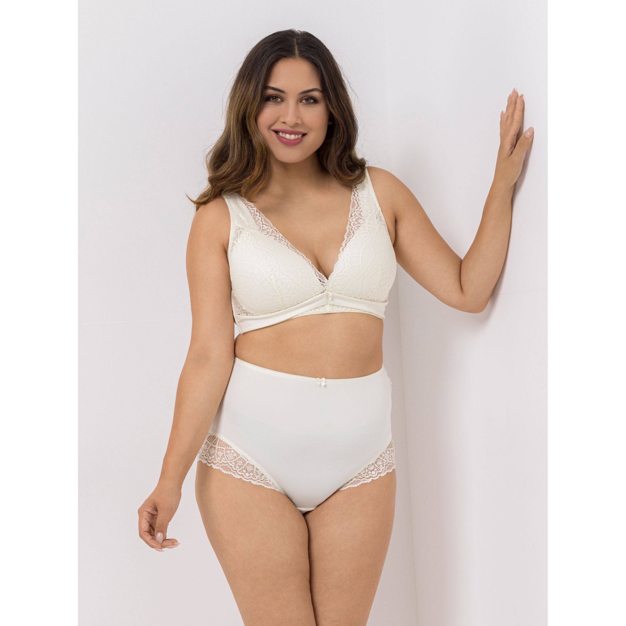 LITTLE ROSE Schalen-BH Mikrofasermischung V-Ausschnitt Spitzenbesatz