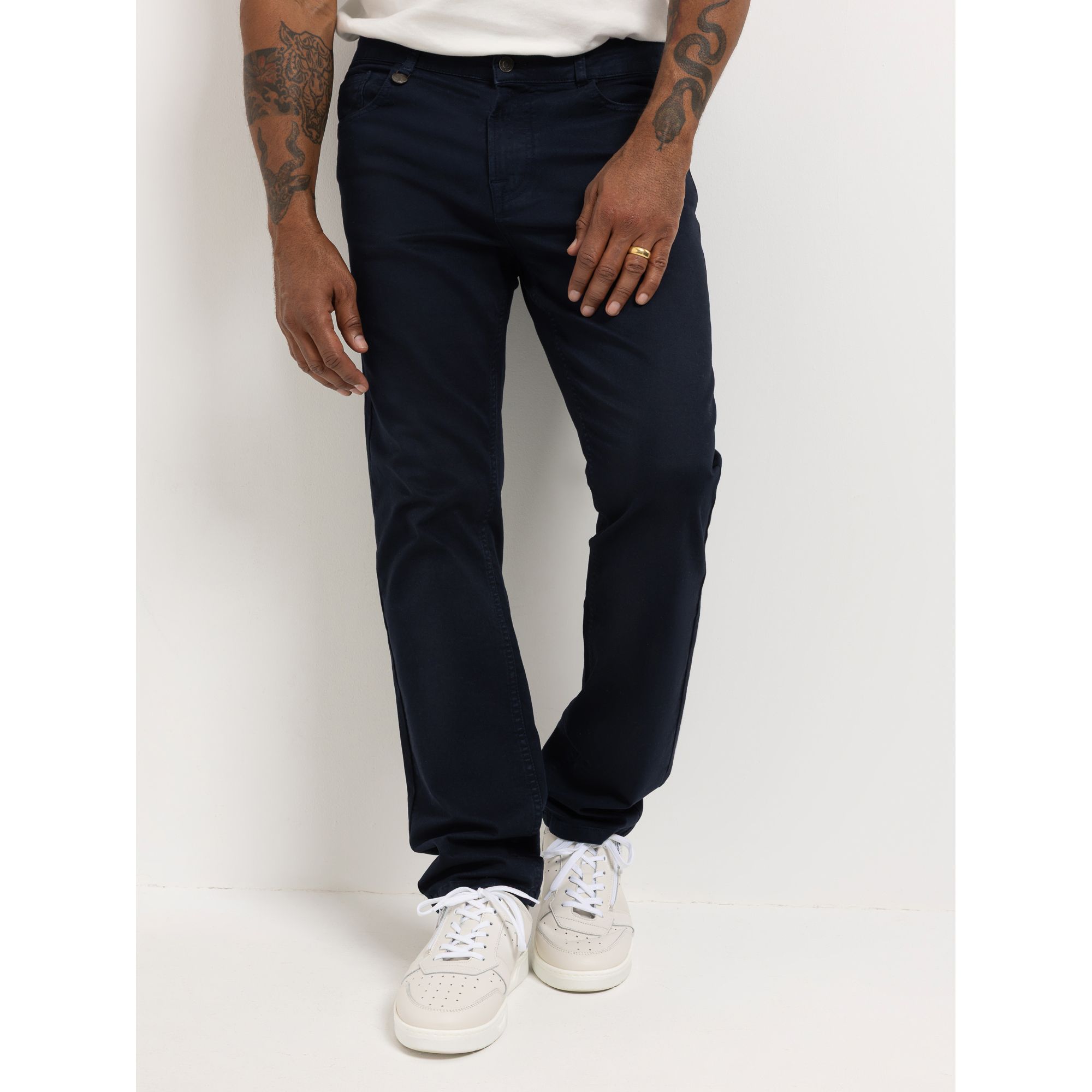 AMINATI® Herren Hose 5-Pocket-Style Gesäßtaschen Logo-Details