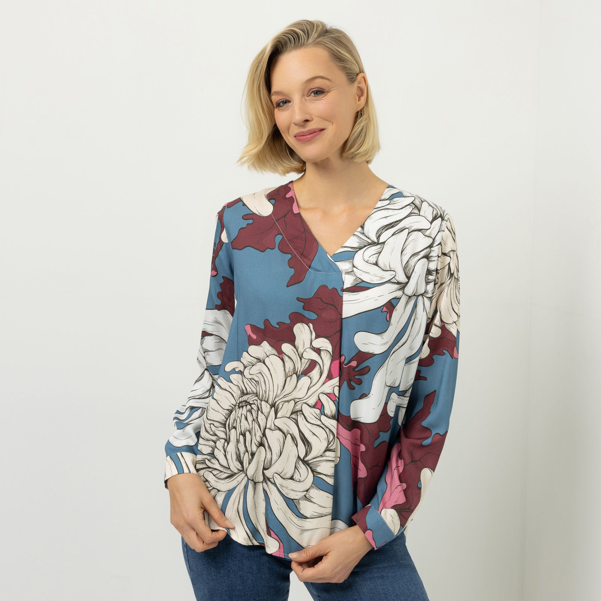 AMINATI® Schlupfbluse V-Ausschnitt Allover-Druck leger weit