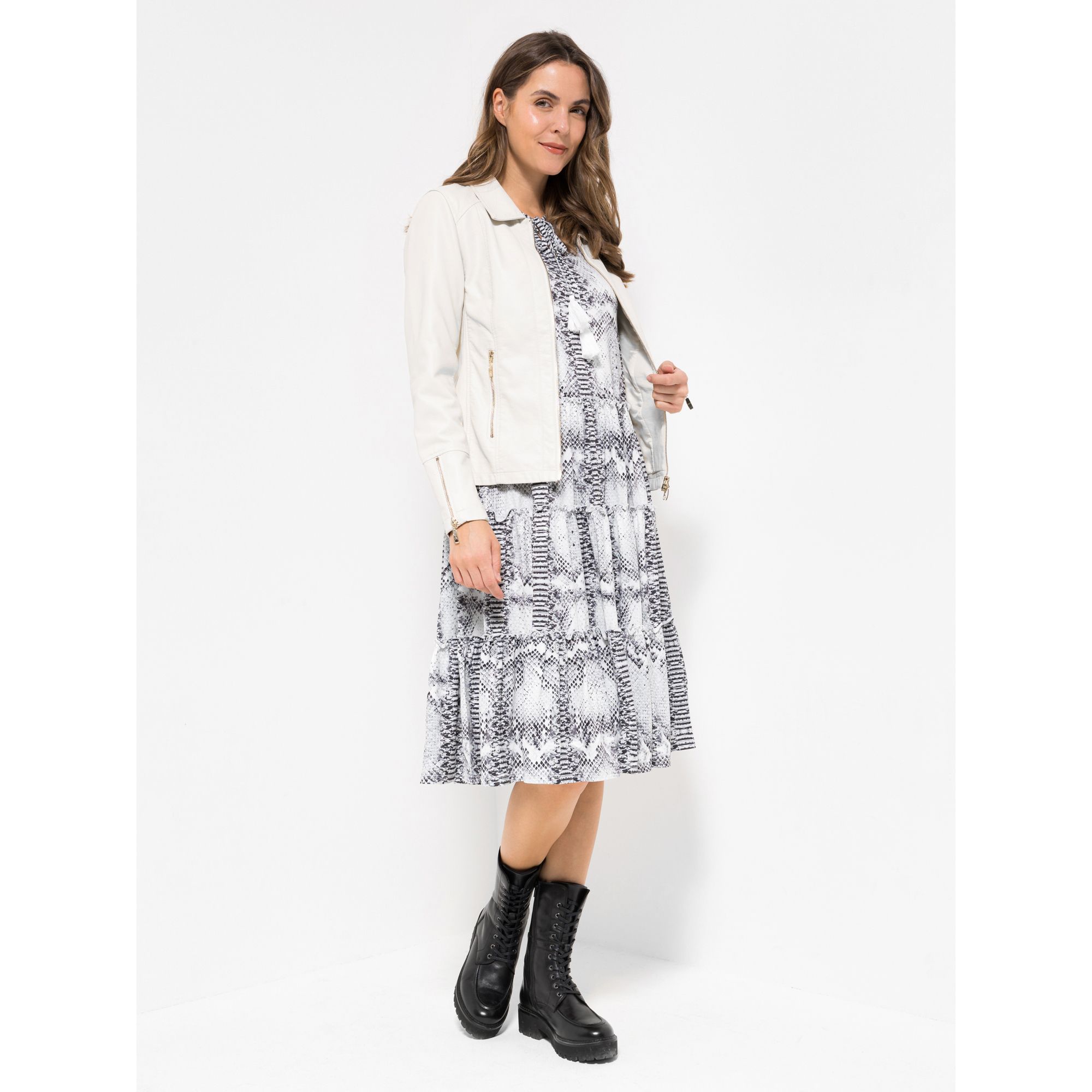 VIA MILANO Jacke, 1/1-Arm Kragen, Lederimitat elastische Einsätze figurbetont
