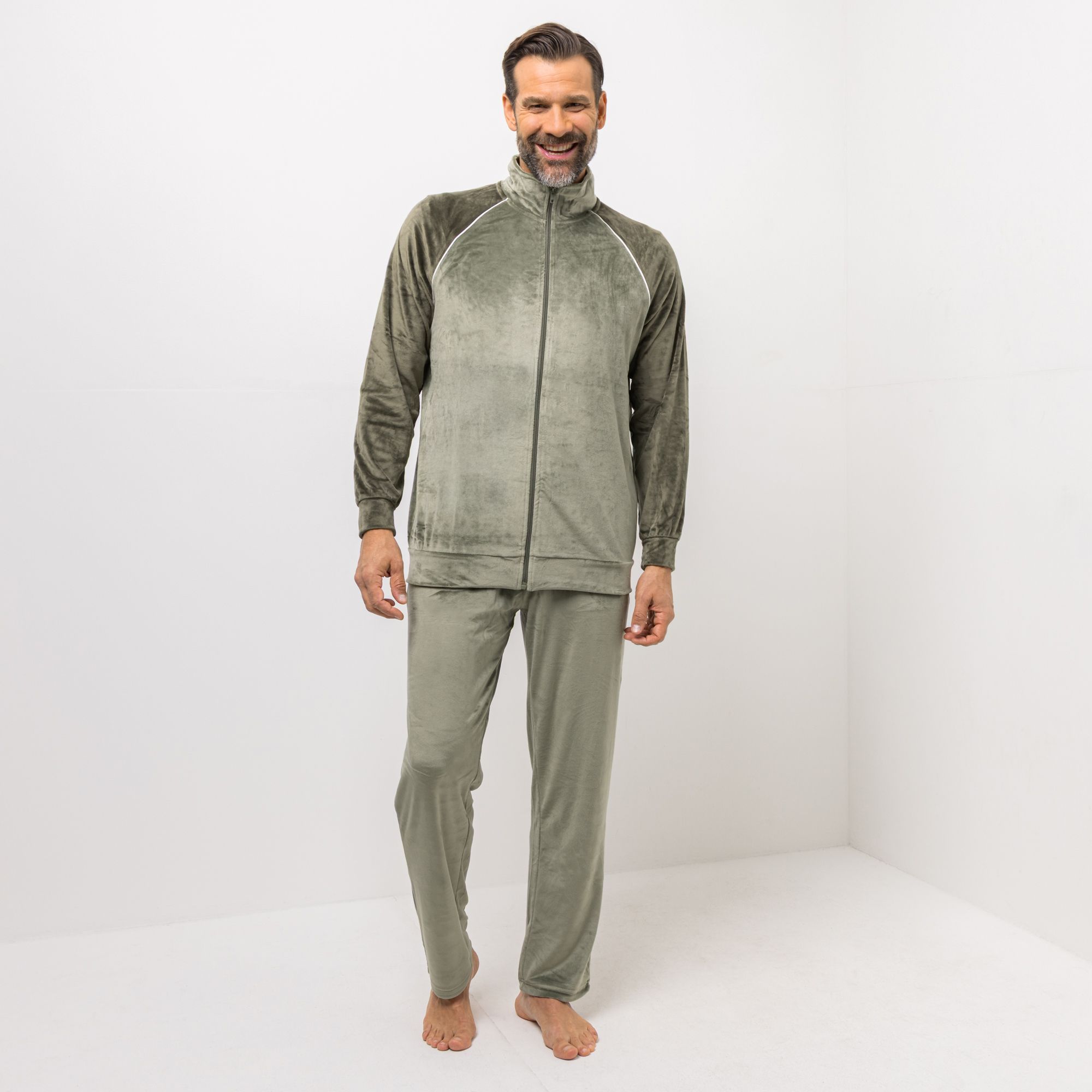 MEN'S TOUCH Hausanzug Nicki Kontrastdetails schmale Passform