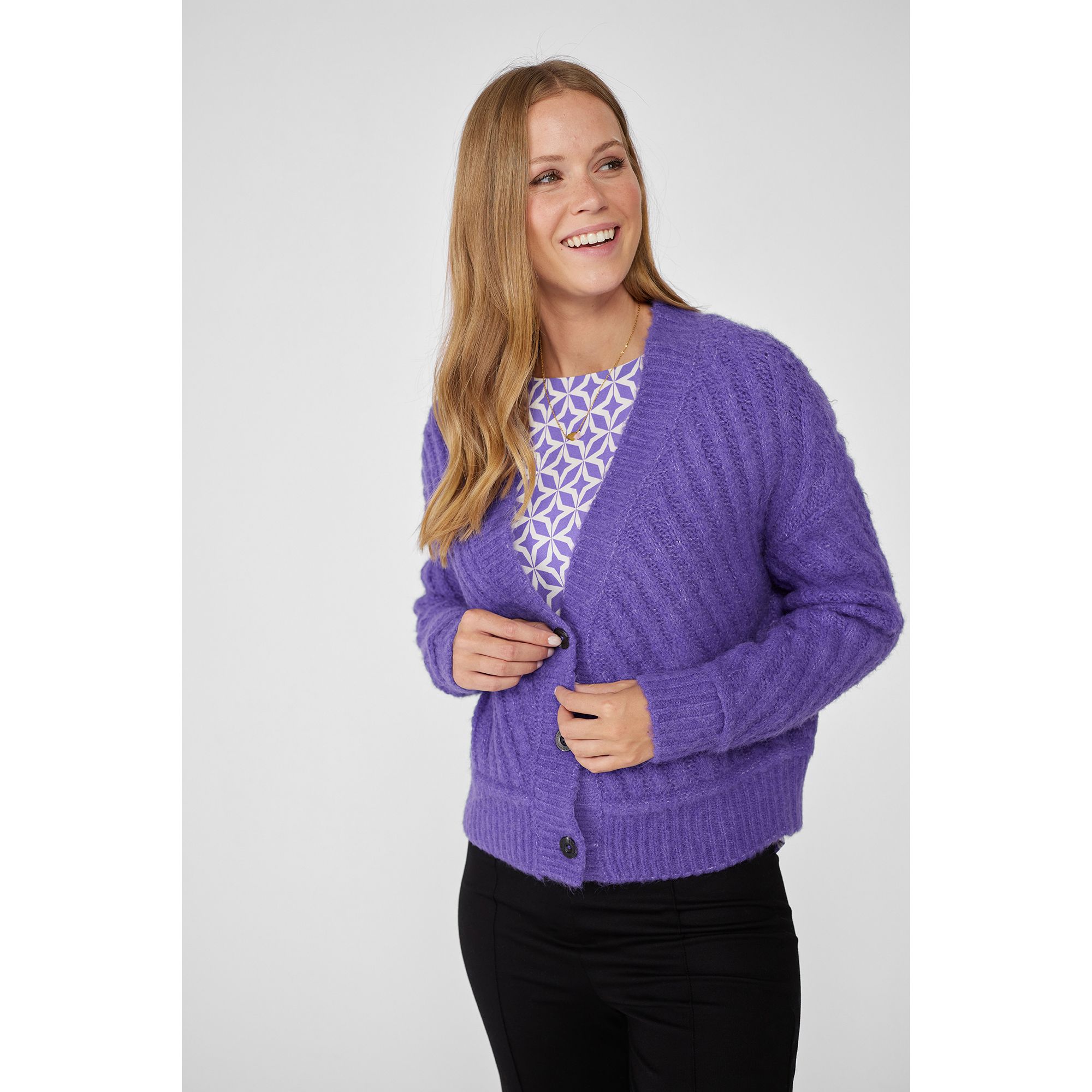 LIEBLINGSSTÜCK® Cardigan, 1/1-Arm V-Ausschnitt Rippbündchen geknöpft