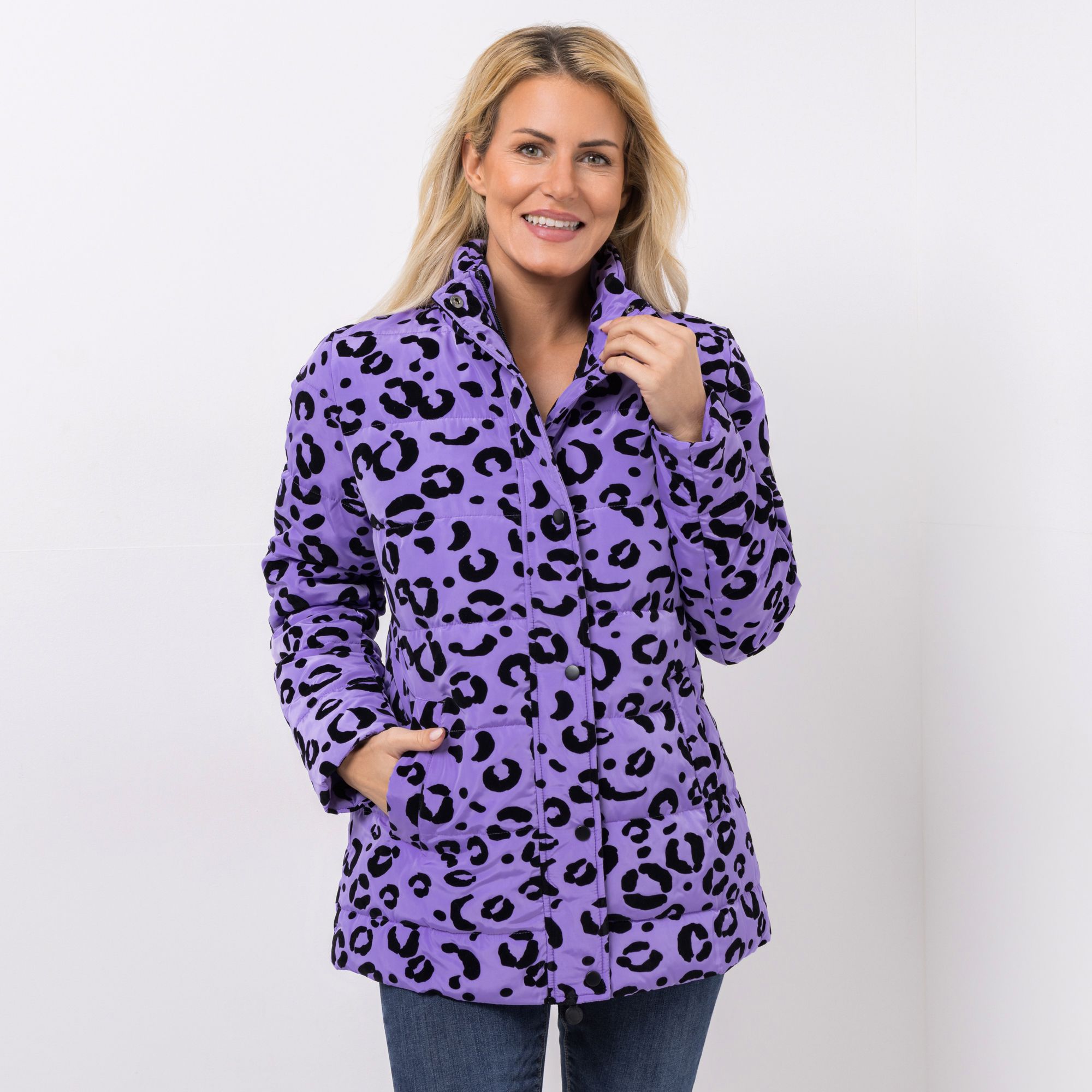 CENTIGRADE Steppjacke Stehkragen 2-Wege-Reißverschluss Allover Leoprint