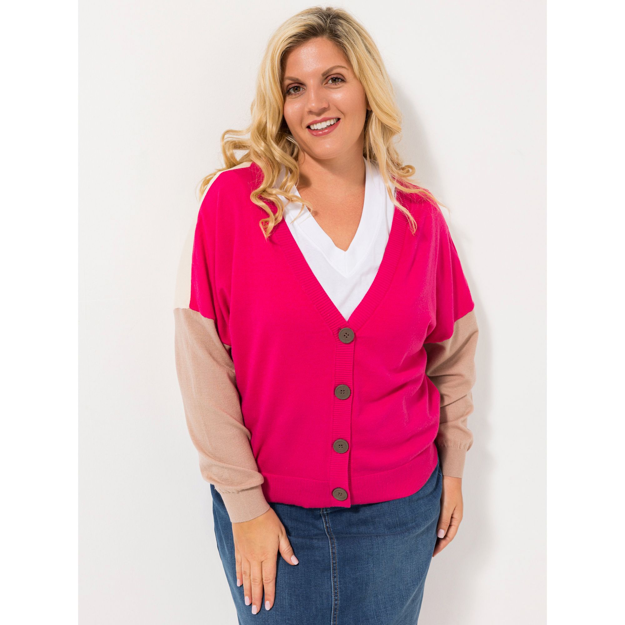 ROCK YOUR CURVES by Angelina K. Strickjacke, 1/1-Arm Knopfleiste Rippbündchen