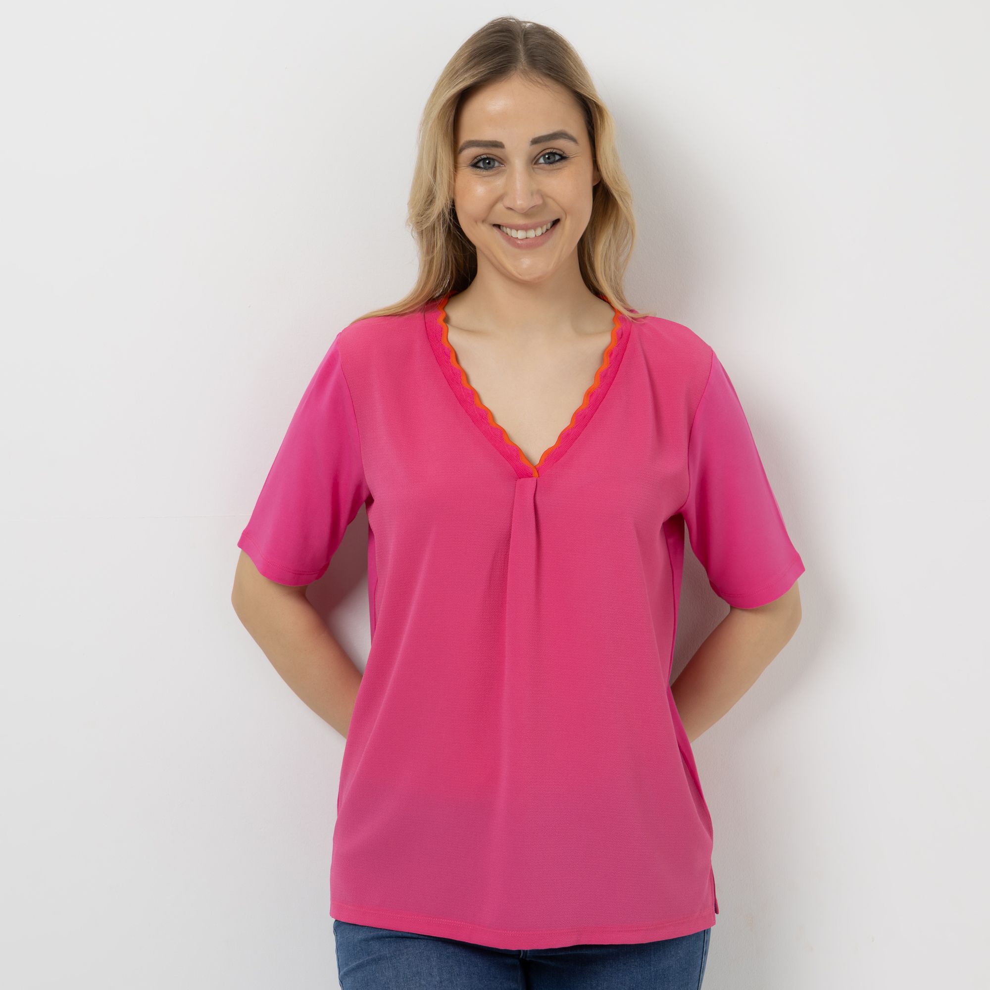 VIA MILANO Shirt, 1/2-Arm V-Ausschnitt mit Kontrast-Details figurumspielend