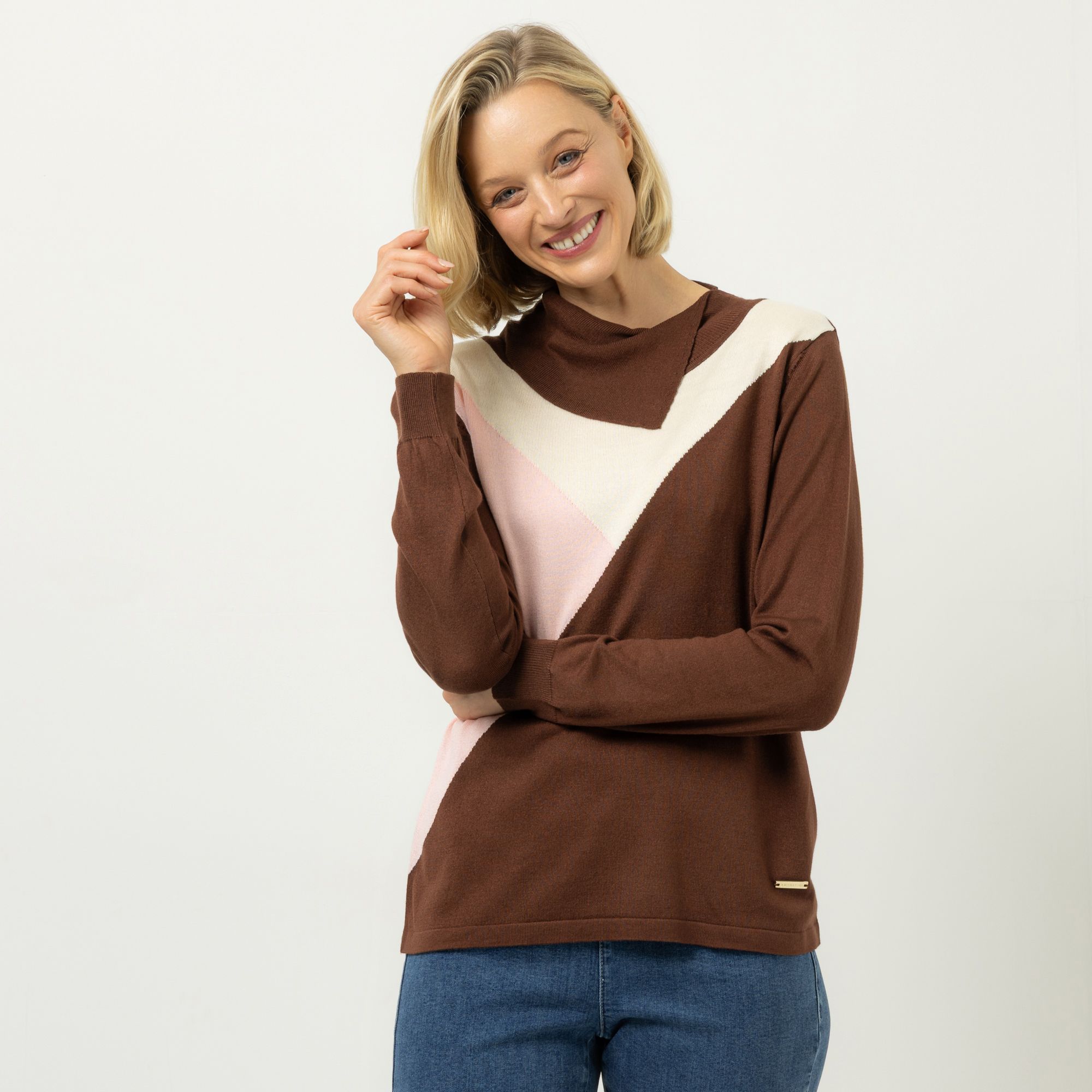 AMINATI® Pullover asymmetrischer Kragen Feinstrick figurumspielend