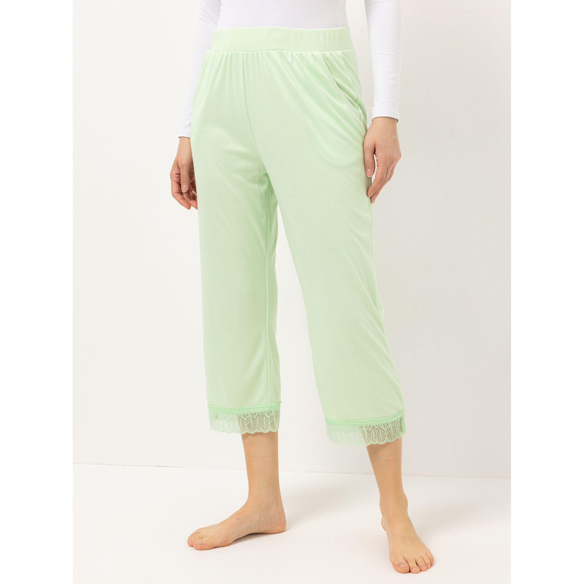 JERYMOOD HOMEWEAR Hose, 7/8-Länge Mikrofaser Seitenschlitze Spitzendetails