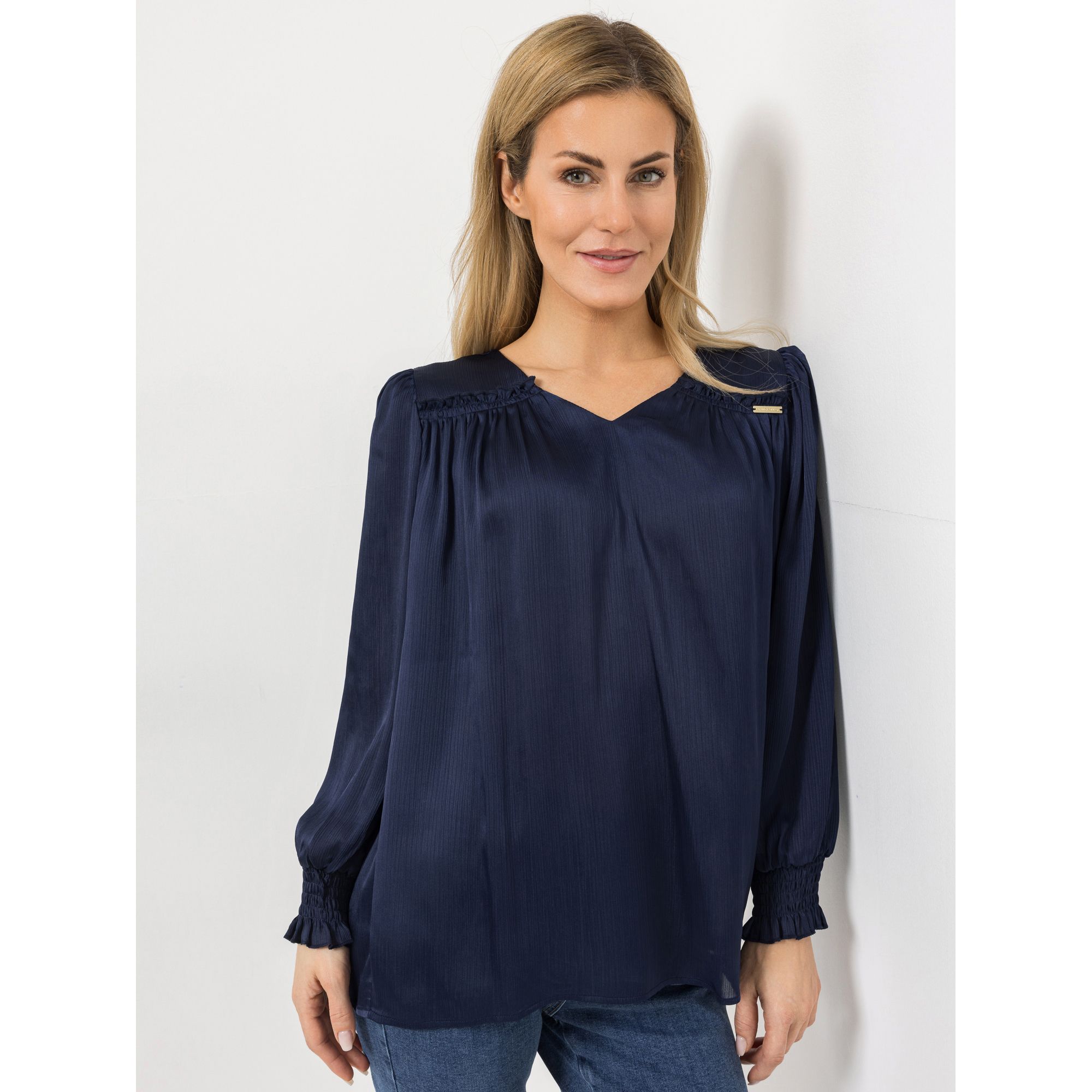 AMINATI® Bluse, 1/1-Arm V-Ausschnitt Logo-Detail leger weit