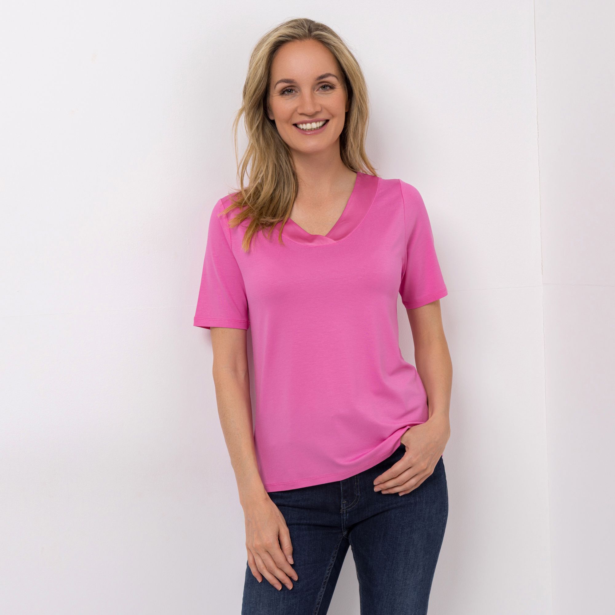 VIA MILANO Shirt, 1/2-Arm V-Ausschnitt in Satin-Optik figurumspielend