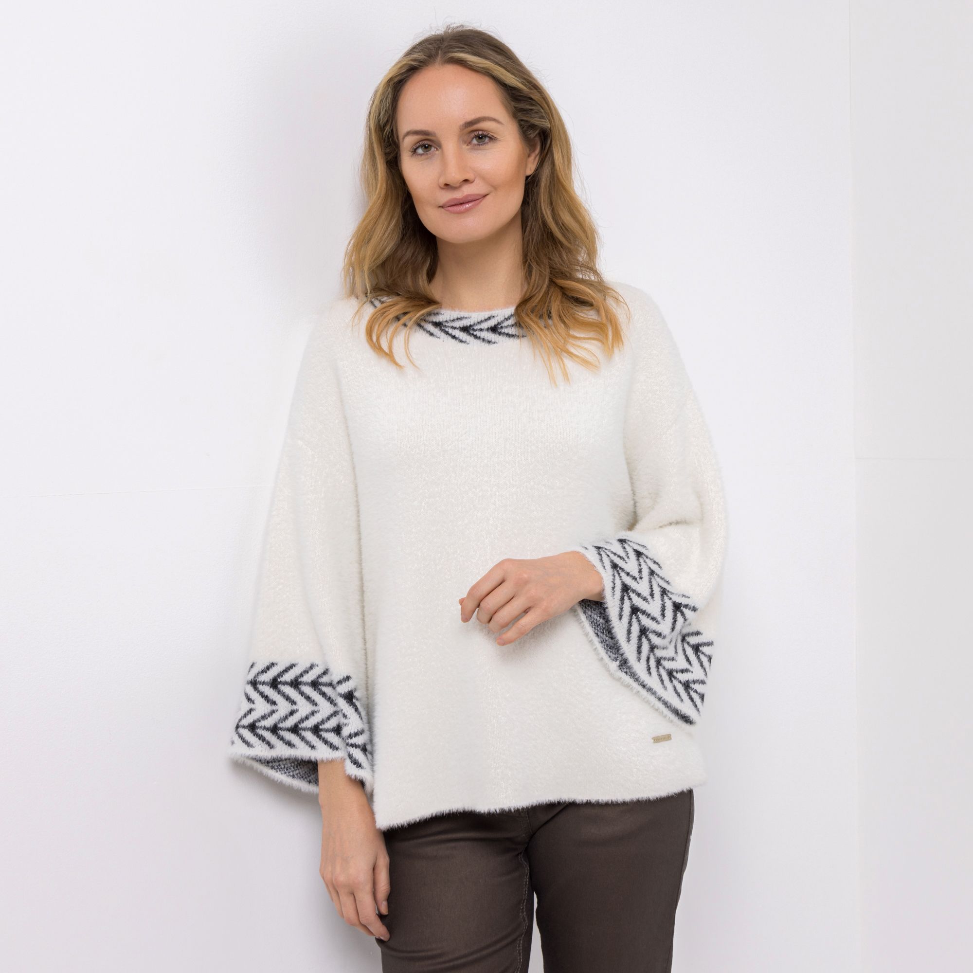 AMINATI® Pullover; 3/4-Arm U-Boot Ausschnitt Kontrast-Details Boxy-Style