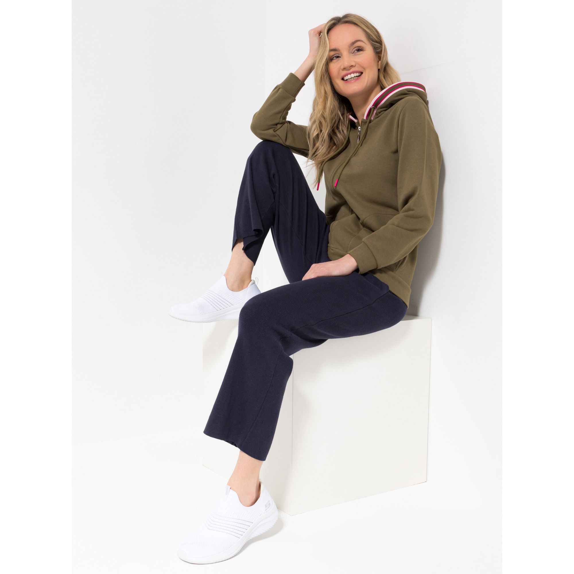 GALA loves LYLA Sweatshirtjacke Kapuze Kontrastband Seitentaschen QVC.de