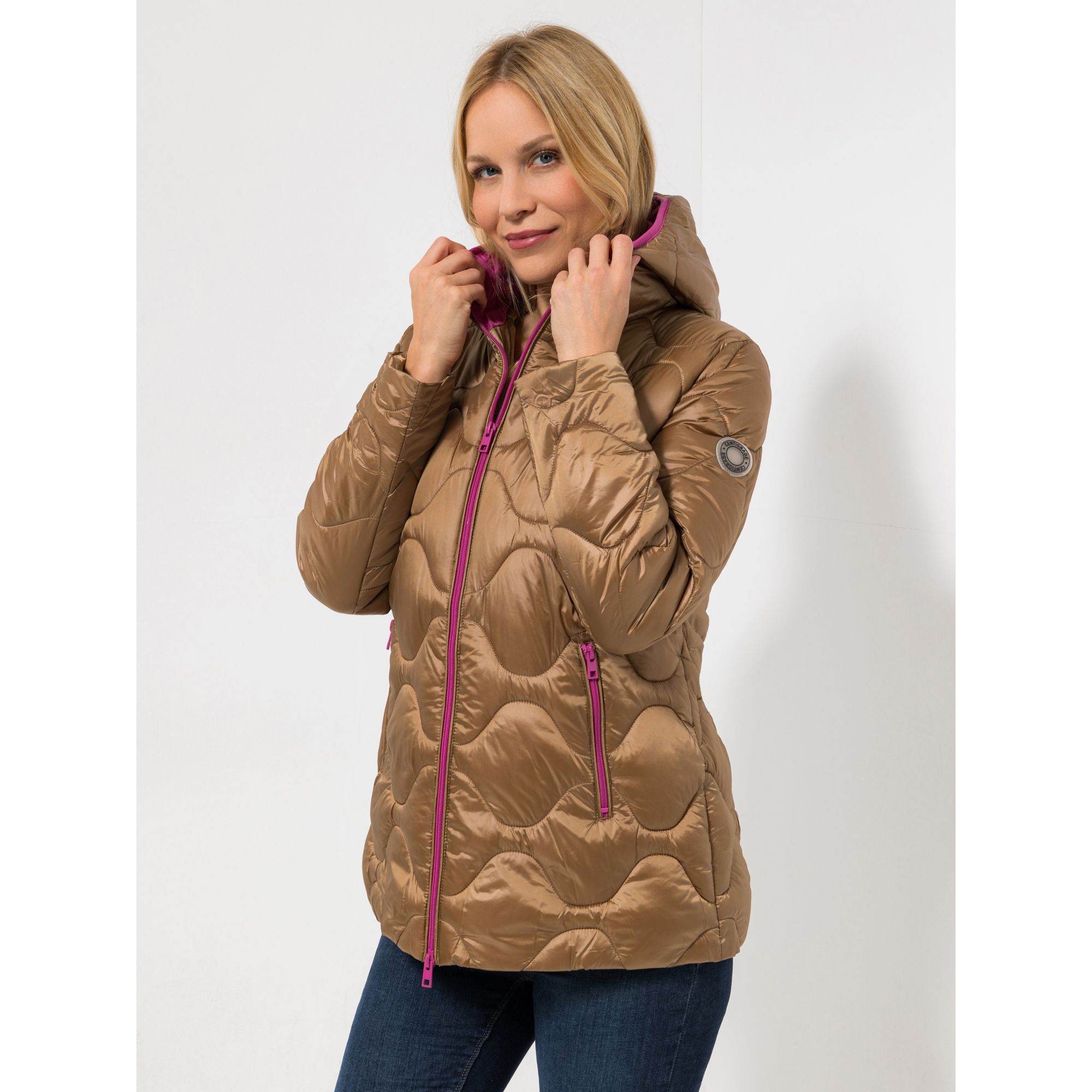 CENTIGRADE Steppjacke angeschnittene Kapuze Wellensteppung Farbkontrast