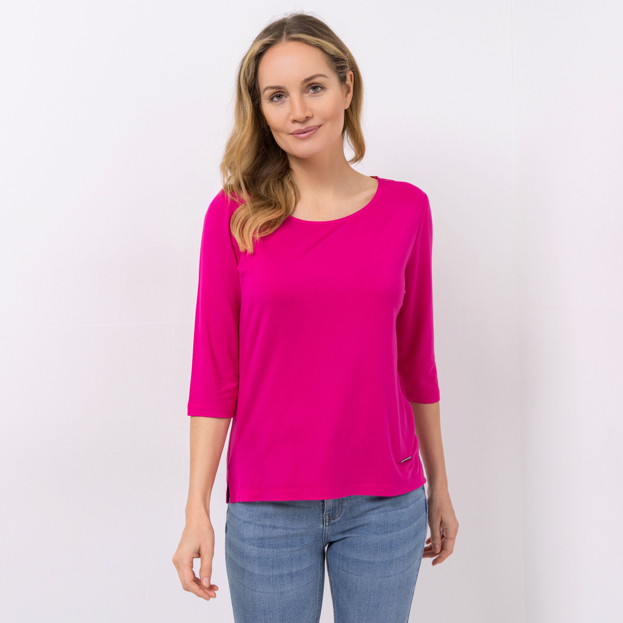 AMINATI® Shirt; 3/4-Arm Rundhalsausschnitt Seitennahtschlitze figurumspielend