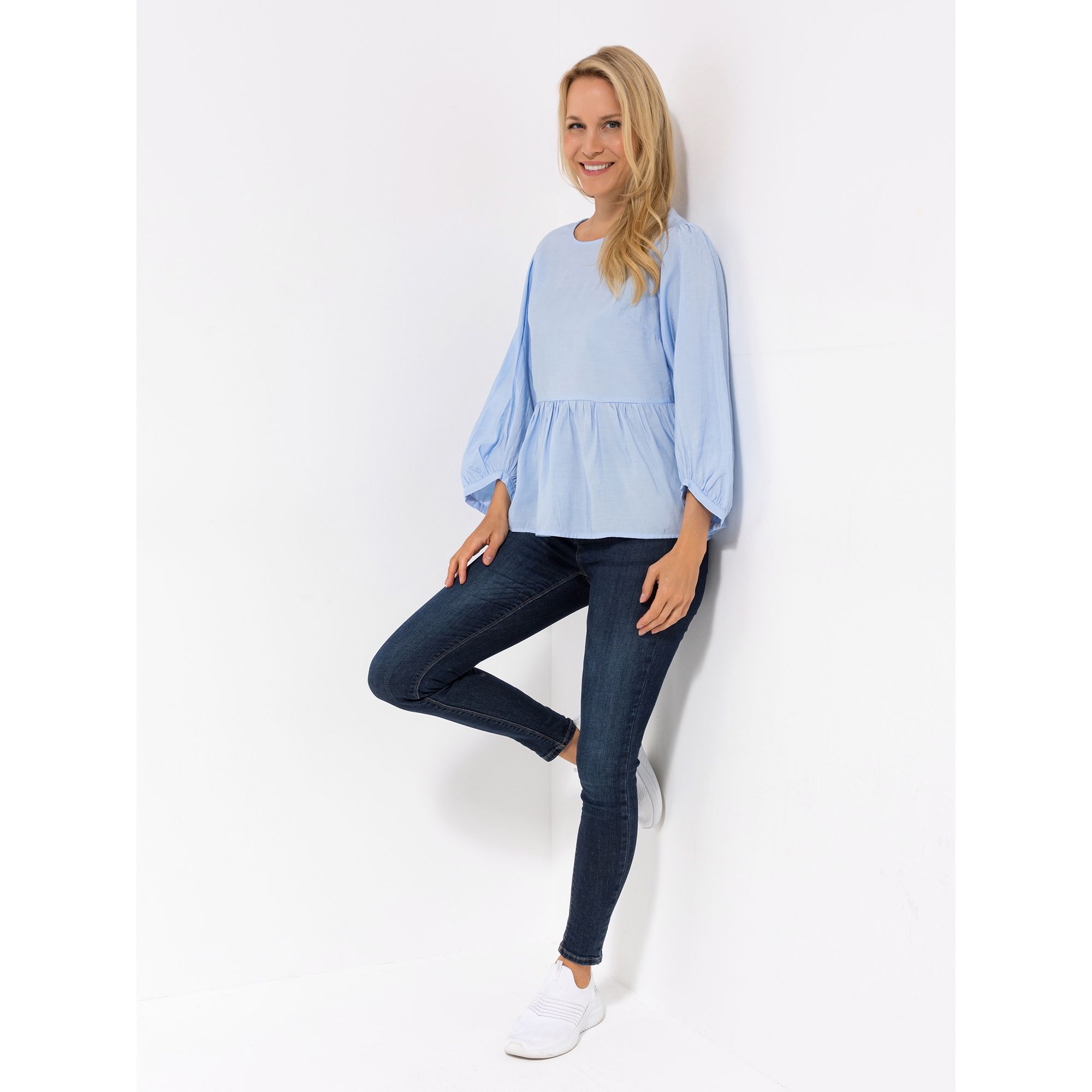 LOVELY SISTERS® Bluse, 1/1-Arm Rundhalsausschnitt Volant leger weit