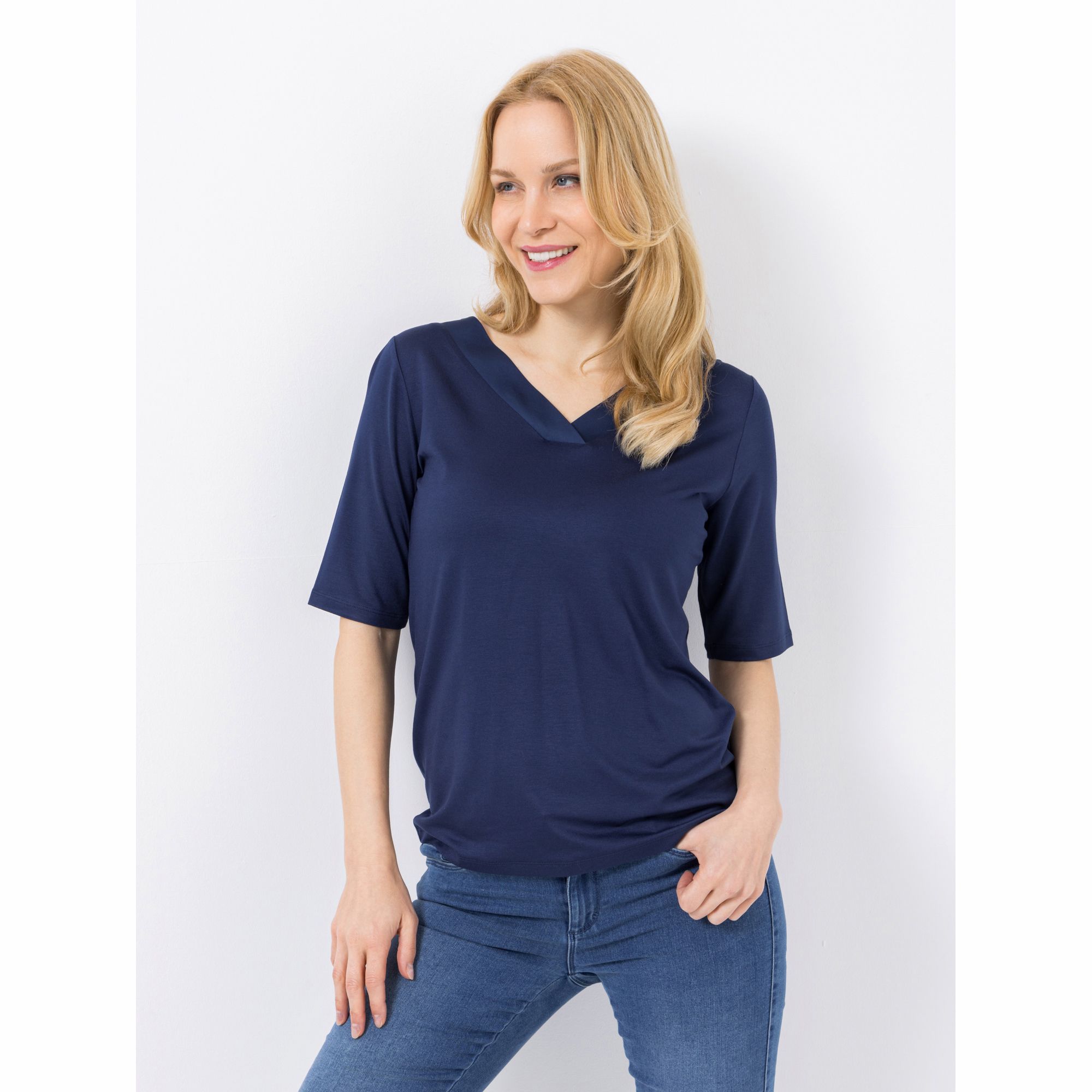 VIA MILANO Shirt, 1/2-Arm V-Ausschnitt in Satin-Optik figurumspielend