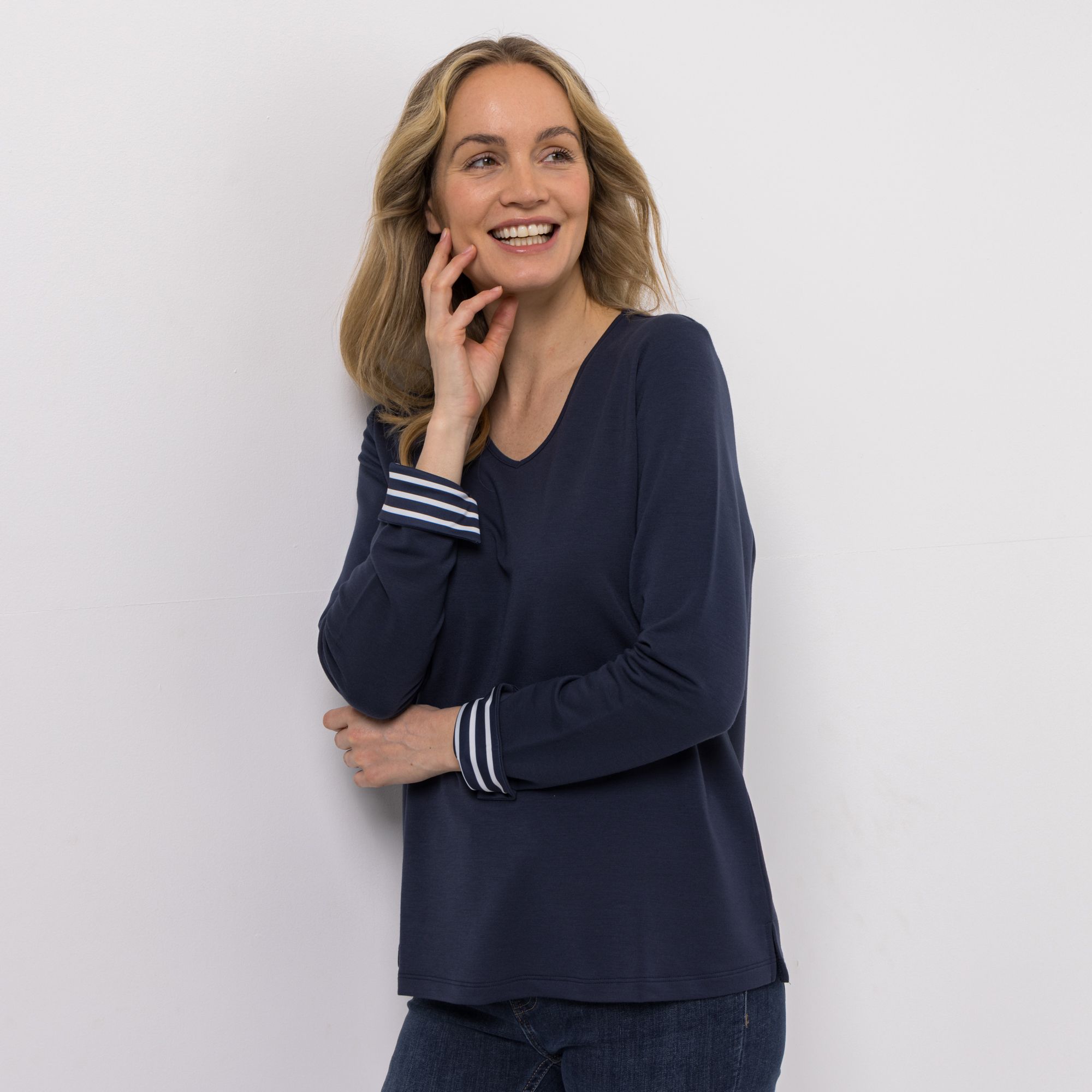 DENIM & CO. Sweatshirt V-Ausschnitt Ärmelblende mit Kontrastdetails