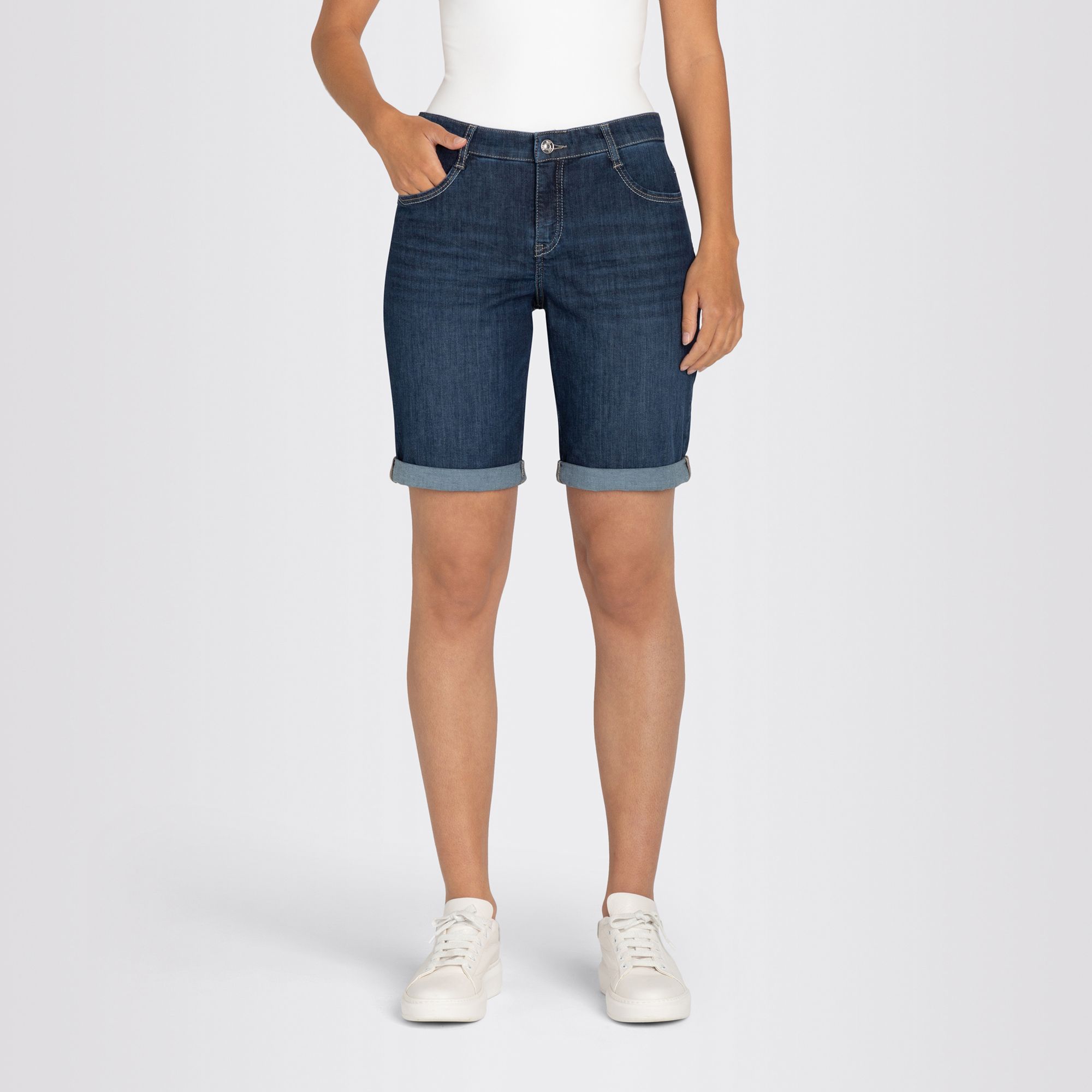 MAC Jeansshorts Shorty Straight Fit 5-Pocket mit normaler Leibhöhe