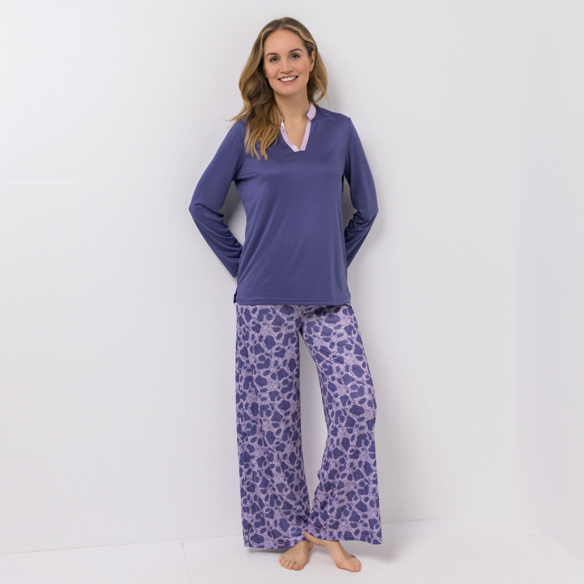 LITTLE ROSE Pyjama, 1/1-Länge Mikrofaser Satin - Details Seitenschlitze