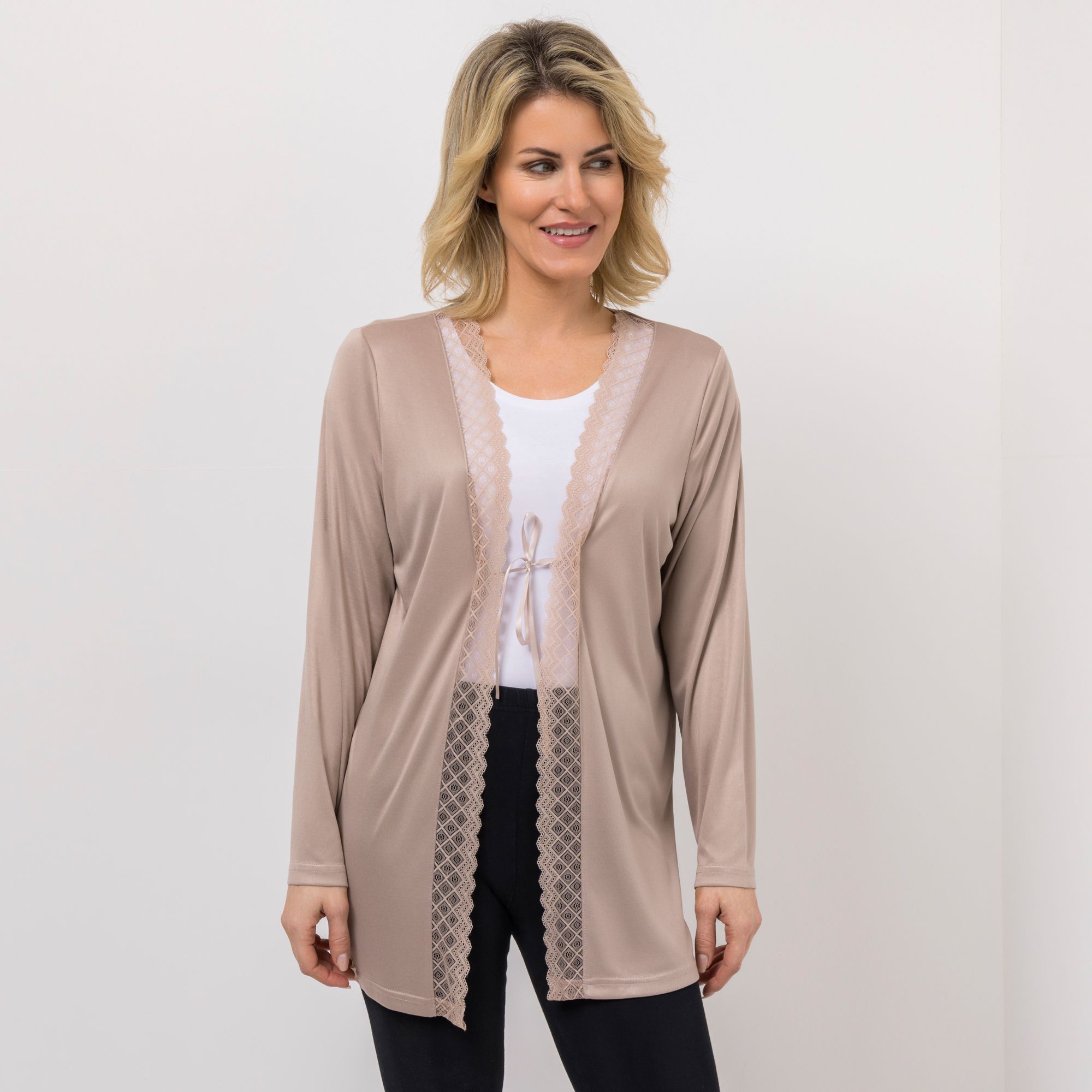 JERYMOOD HOMEWEAR Longcardigan, 1/1 Arm Mikrofaser Spitzendetails leger weit